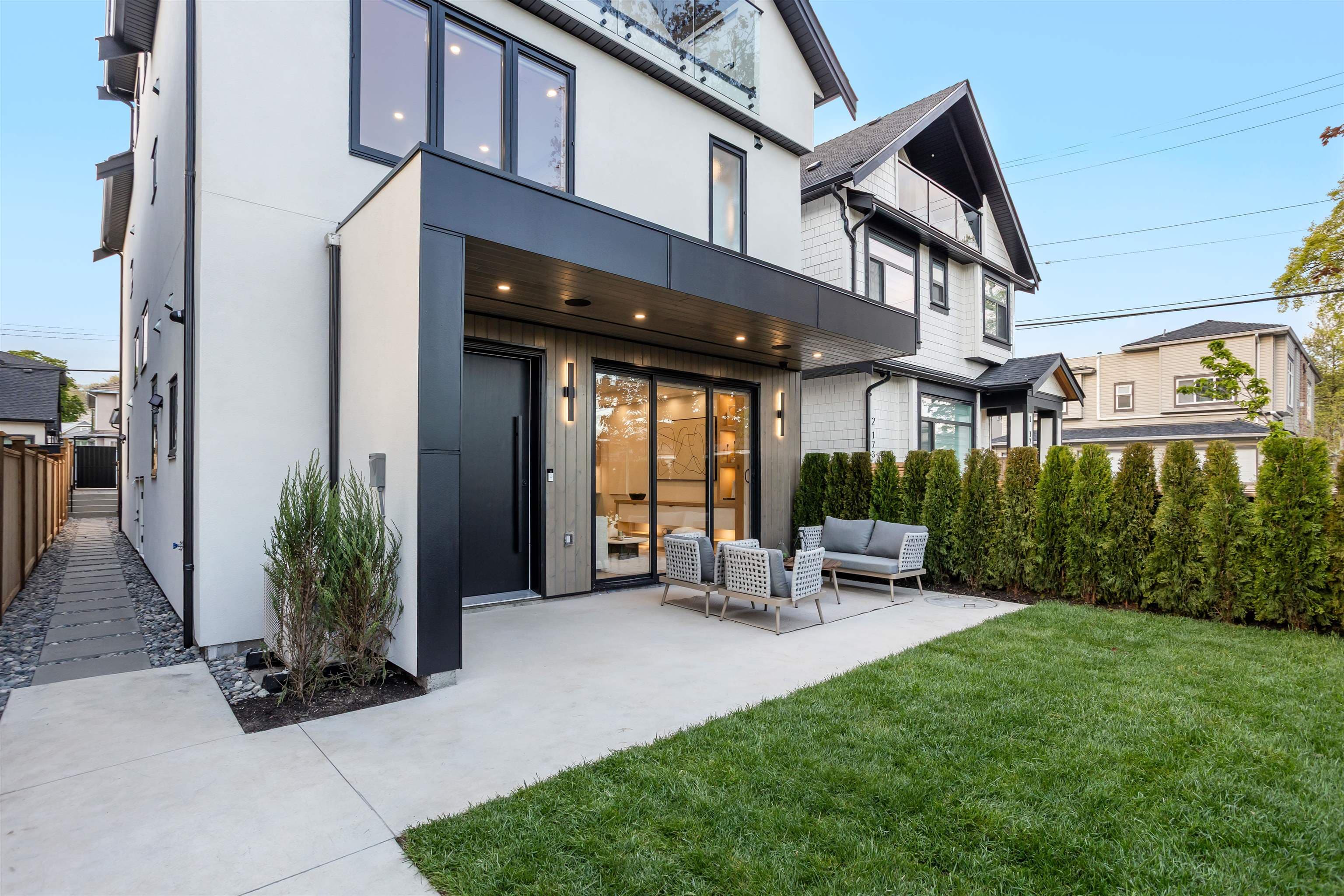 1 - 165 E 45th Avenue, Vancouver, V5W 1W8 — photo 2