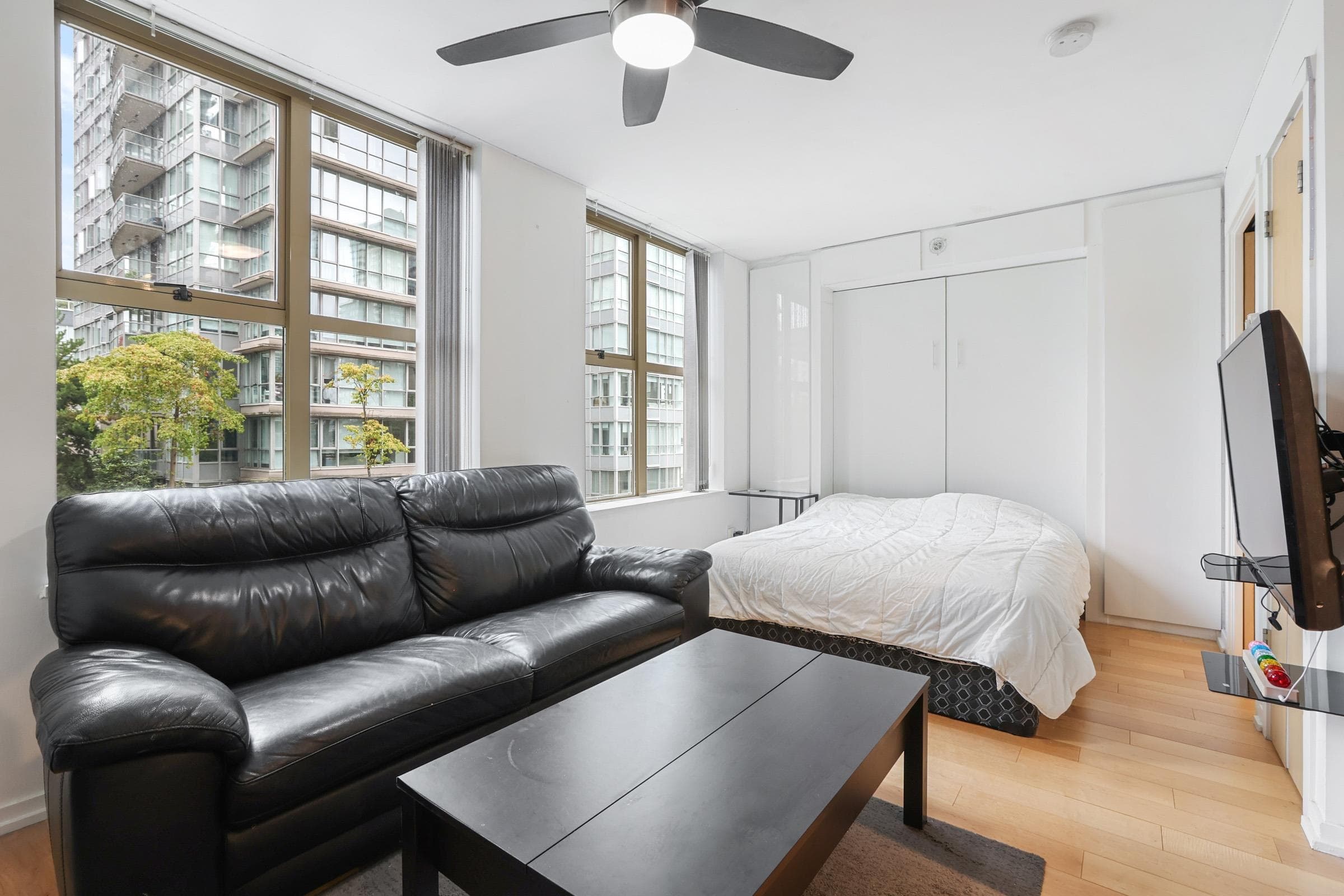 504 - 969 Richards Street, Vancouver, V6B 1A8 — photo 1