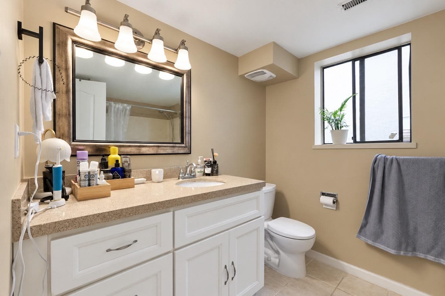 4158 Kenny Court, Burnaby, V5J 1L3 — photo 2
