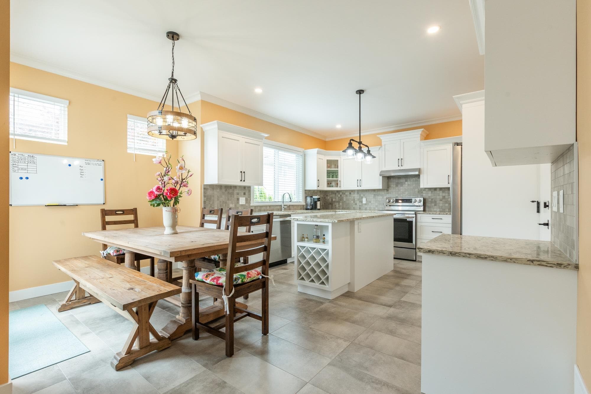 6876 192a Street, Surrey, V4N 0B7 — photo 5