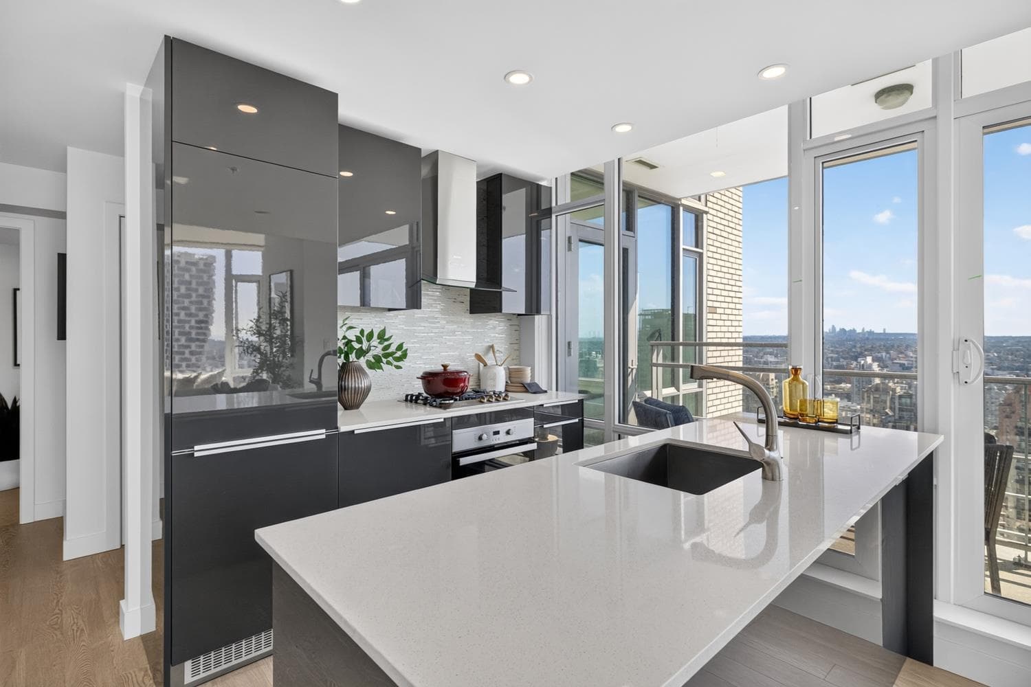 4006 - 1283 Howe Street, Vancouver, V6Z 0E3 — photo 2