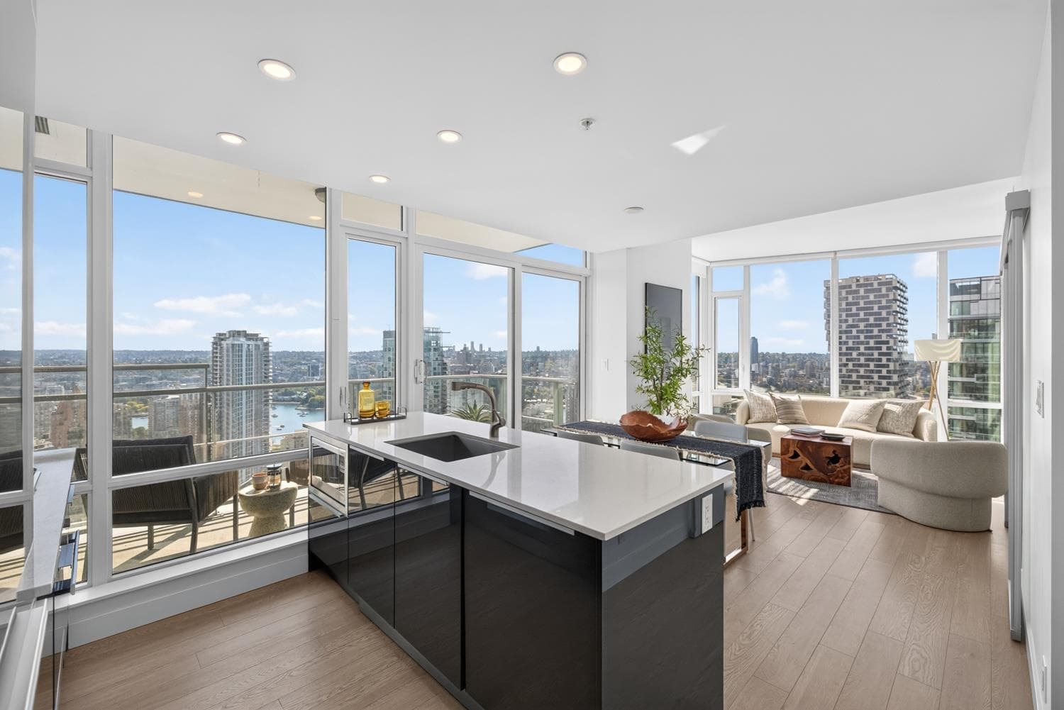 4006 - 1283 Howe Street, Vancouver, V6Z 0E3 — photo 5
