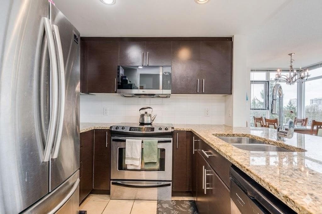 806 - 575 Delestre Avenue, Coquitlam, V3K 0A6 — photo 4