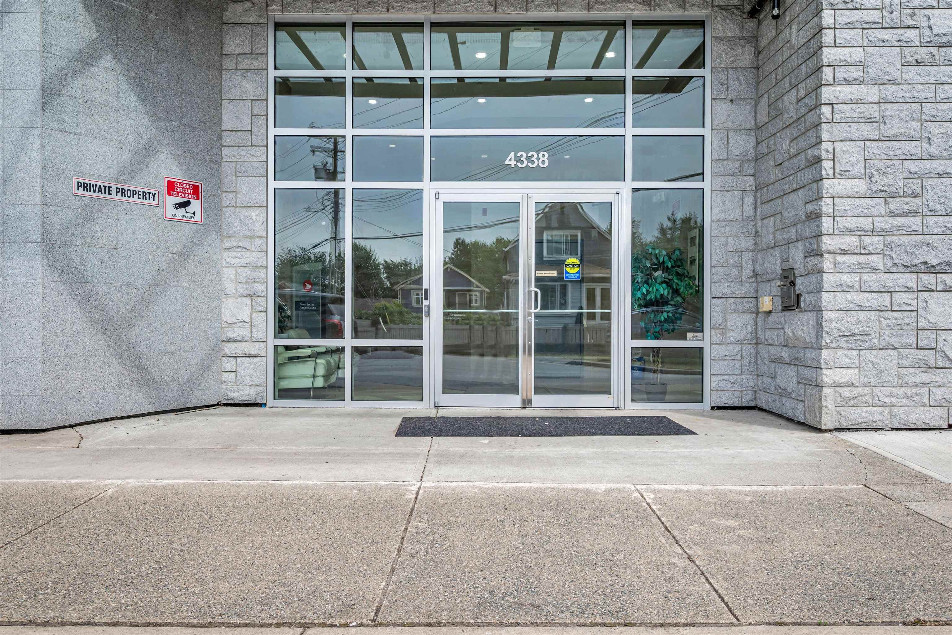 211 - 4338 Commercial Street, Vancouver, V5N 5G6 — photo 1
