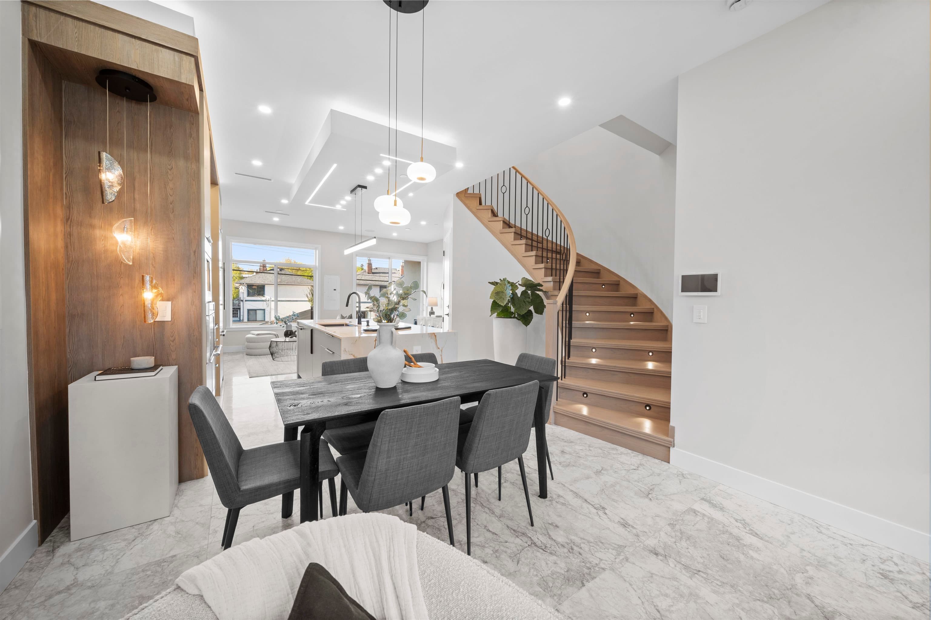 2455 W 10th Avenue, Vancouver, V6K 2J4 — photo 3