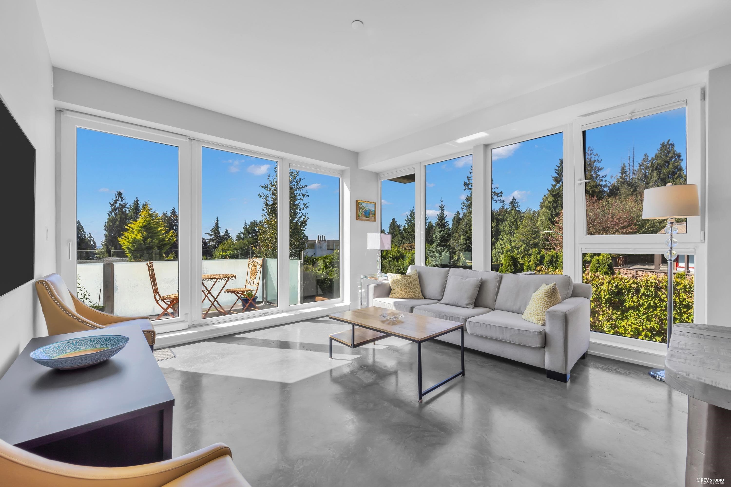 201 - 650 Evergreen Place, North Vancouver