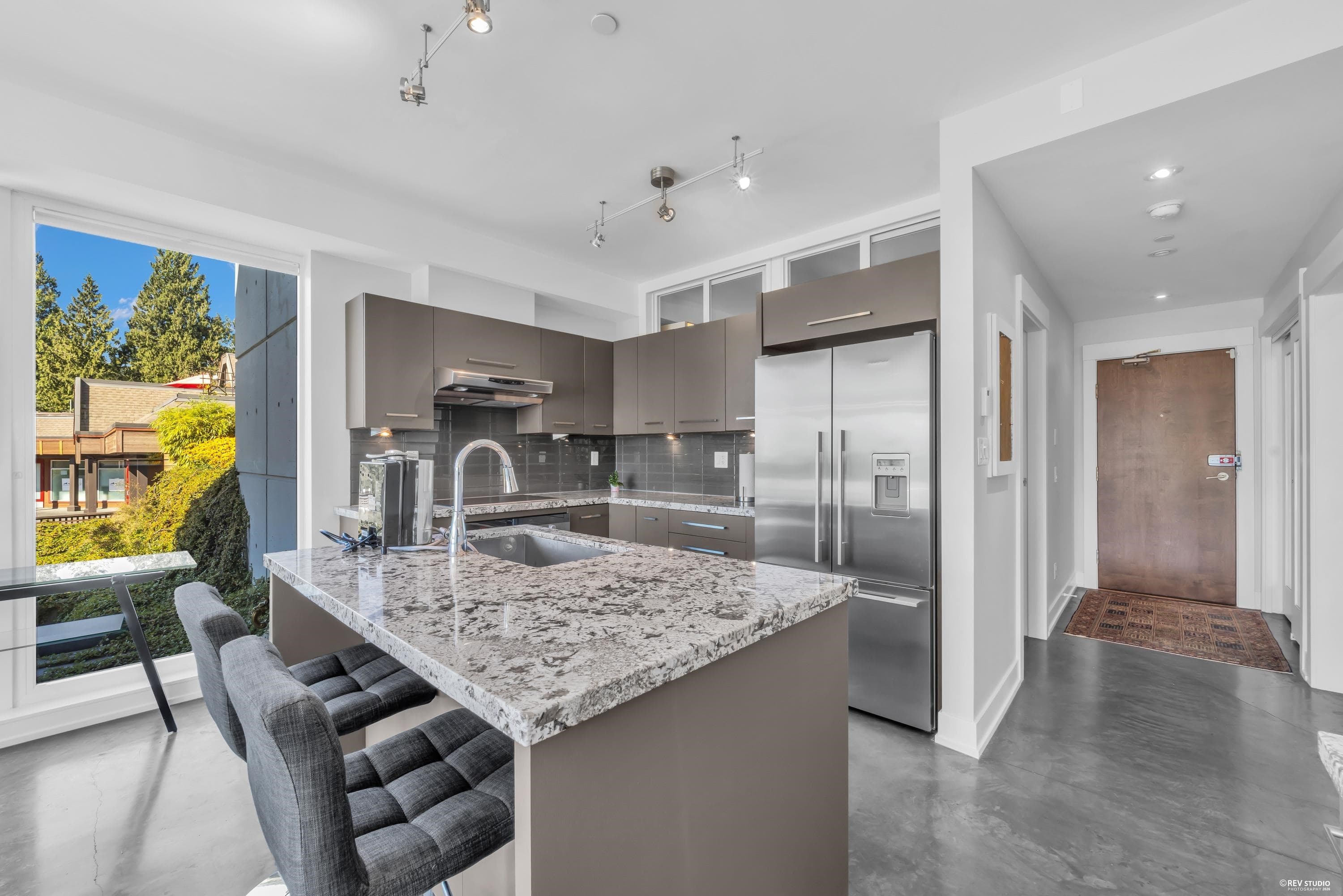 201 - 650 Evergreen Place, North Vancouver, V7N 0A5 — photo 5