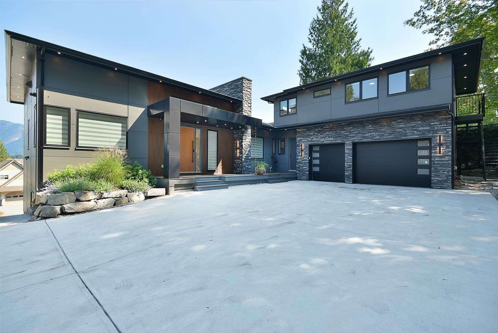 6555 N Gale Avenue, Sechelt