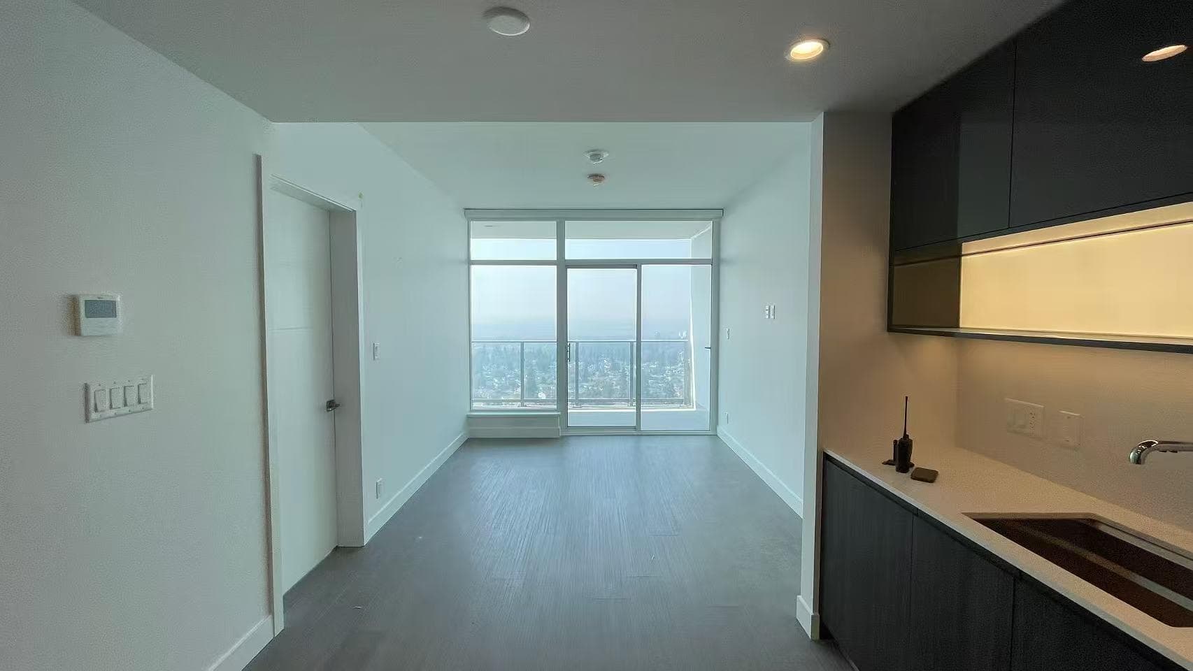 2505 - 6511 Sussex Avenue, Burnaby