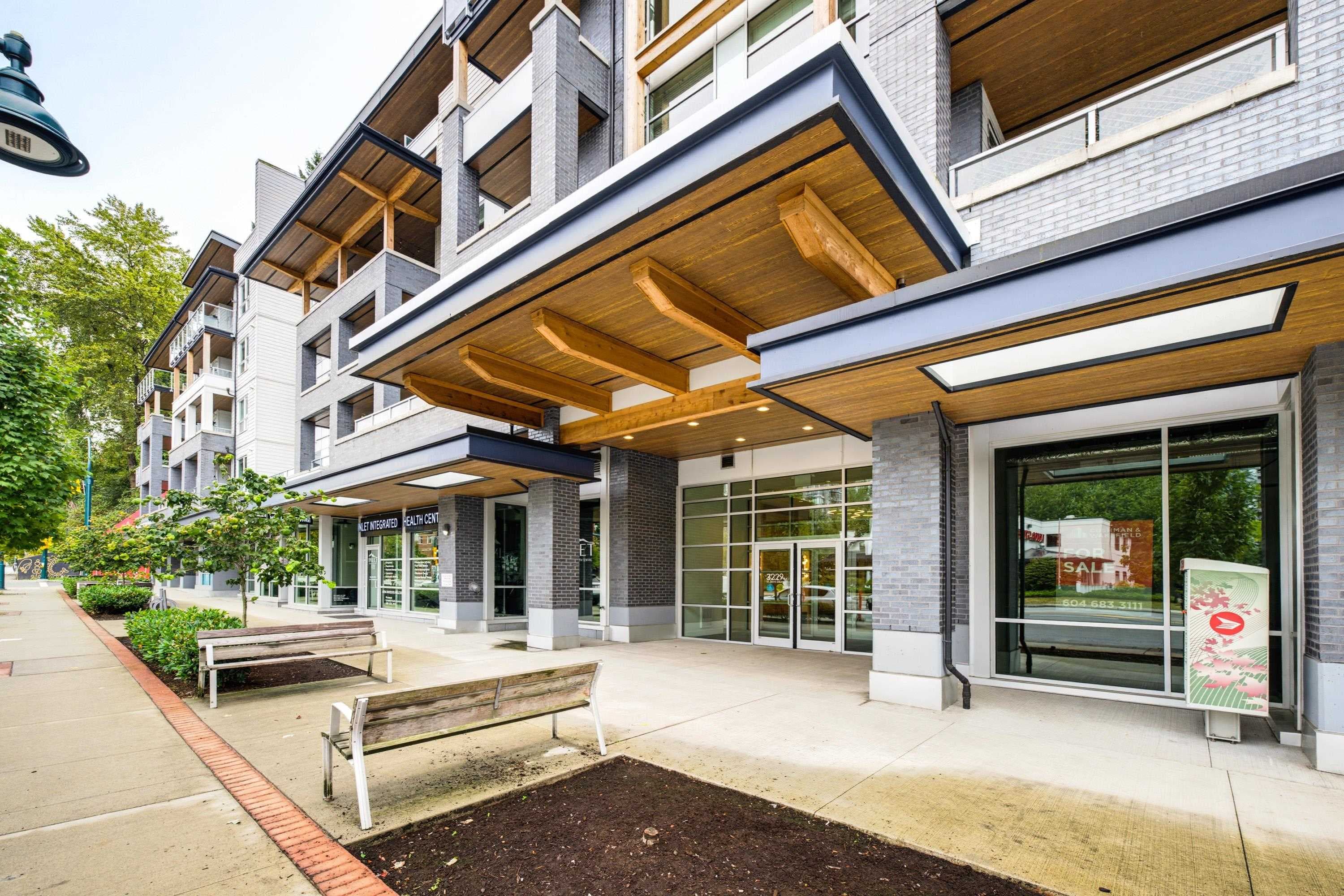 615 - 3229 St Johns Street, Port Moody, V3H 0M4 — photo 2