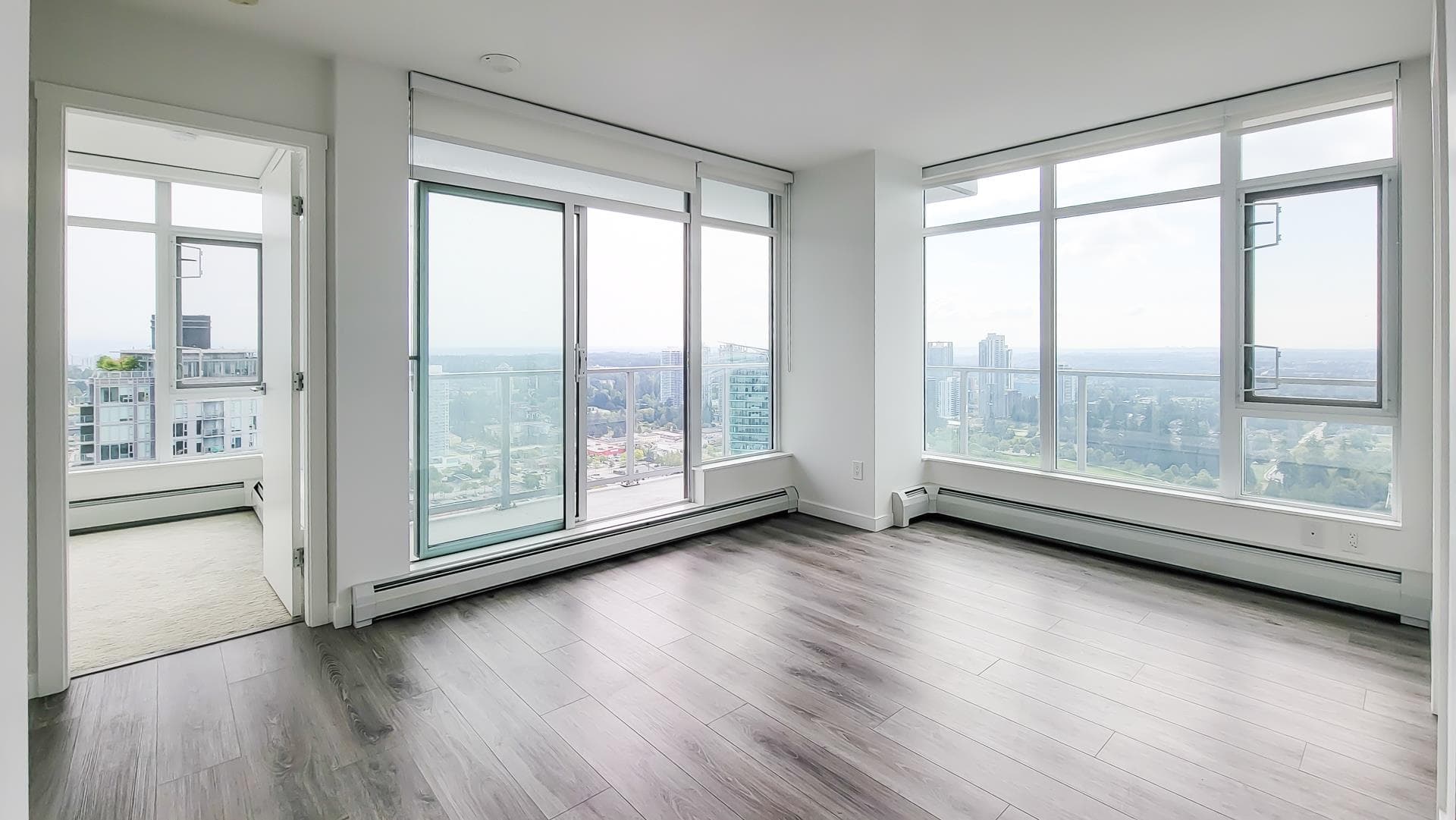 3608 - 13350 Central Avenue, Surrey, V3T 0S1 — photo 2