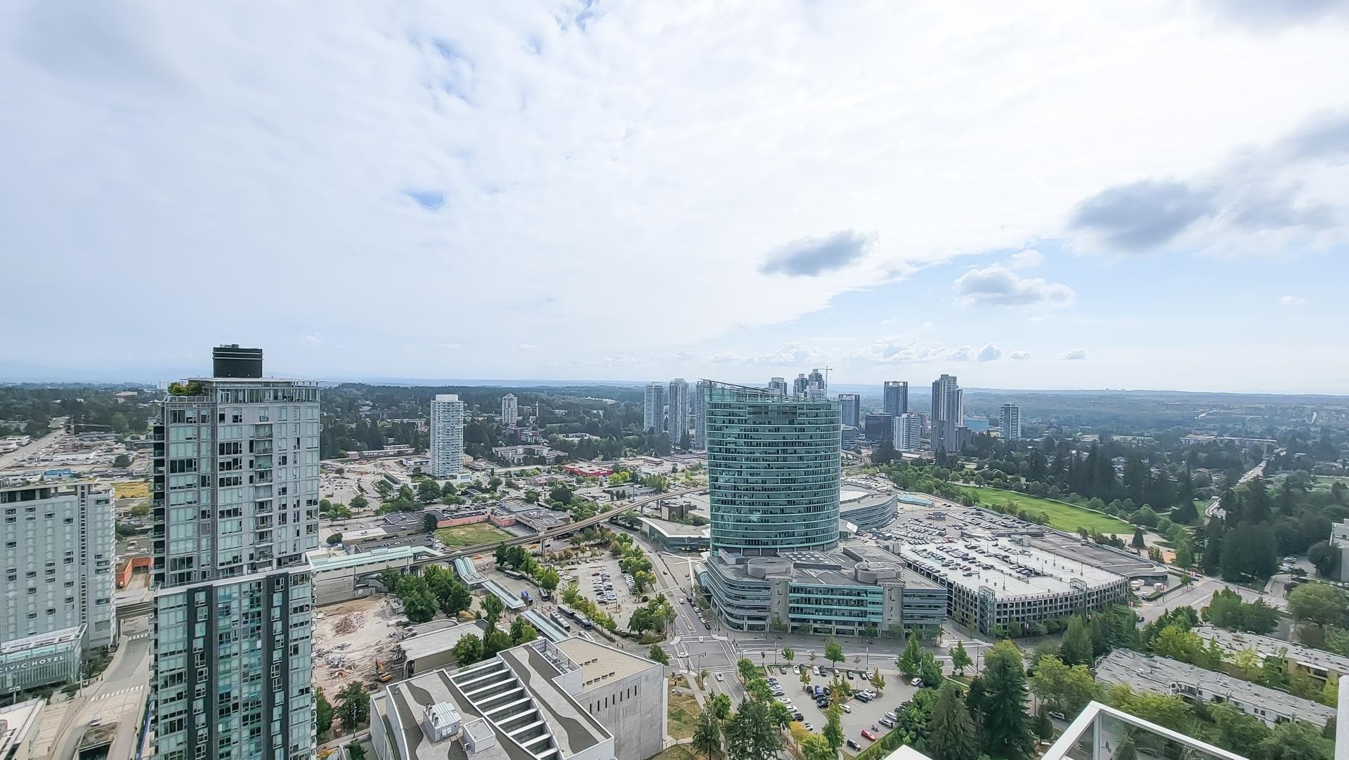 3608 - 13350 Central Avenue, Surrey, V3T 0S1 — photo 1