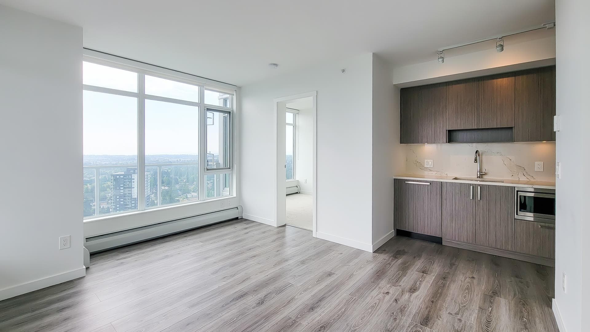 3608 - 13350 Central Avenue, Surrey, V3T 0S1 — photo 4