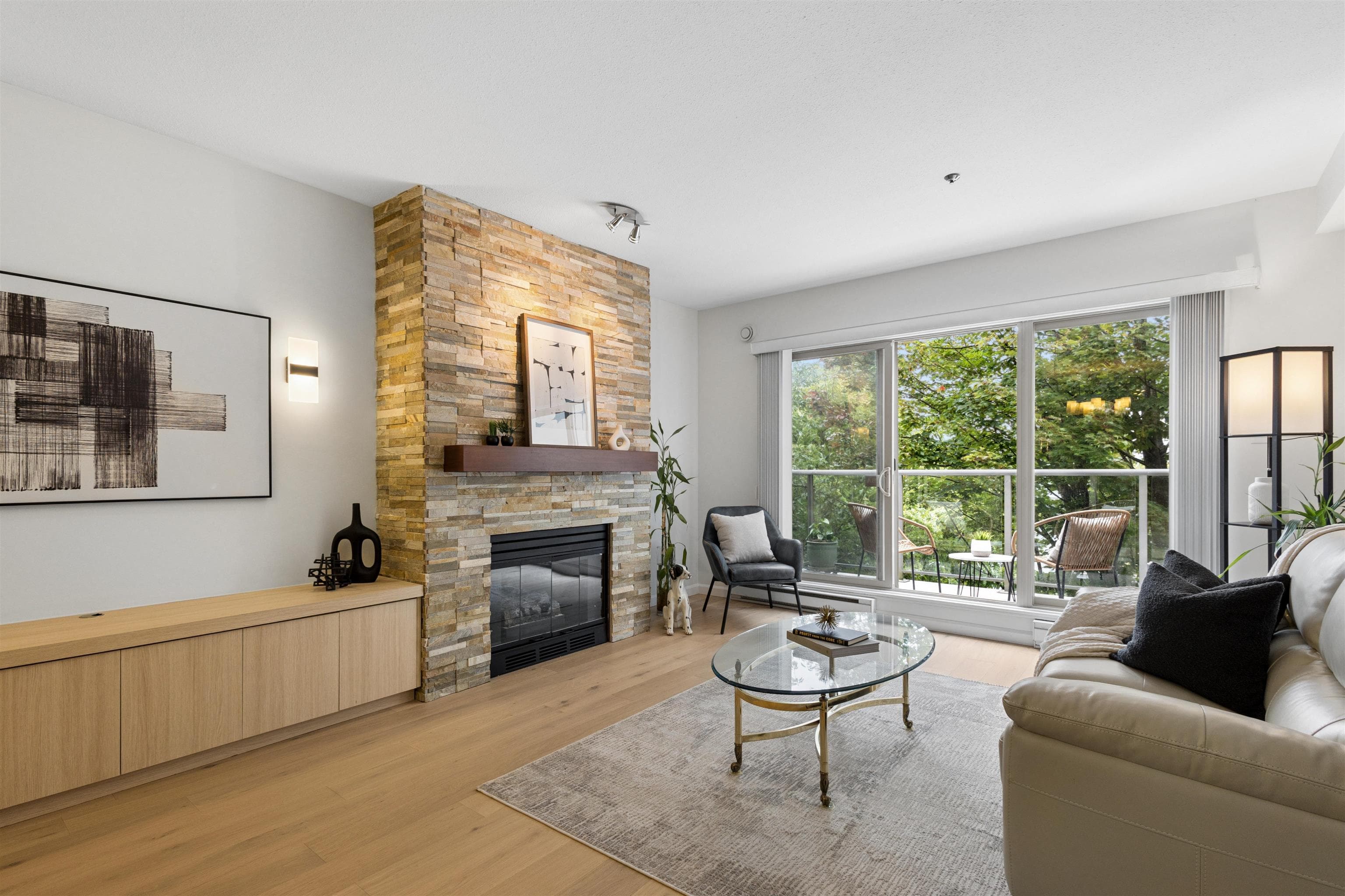 305 - 980 W 21st Street, Vancouver, V5Z 1Z1 — photo 2