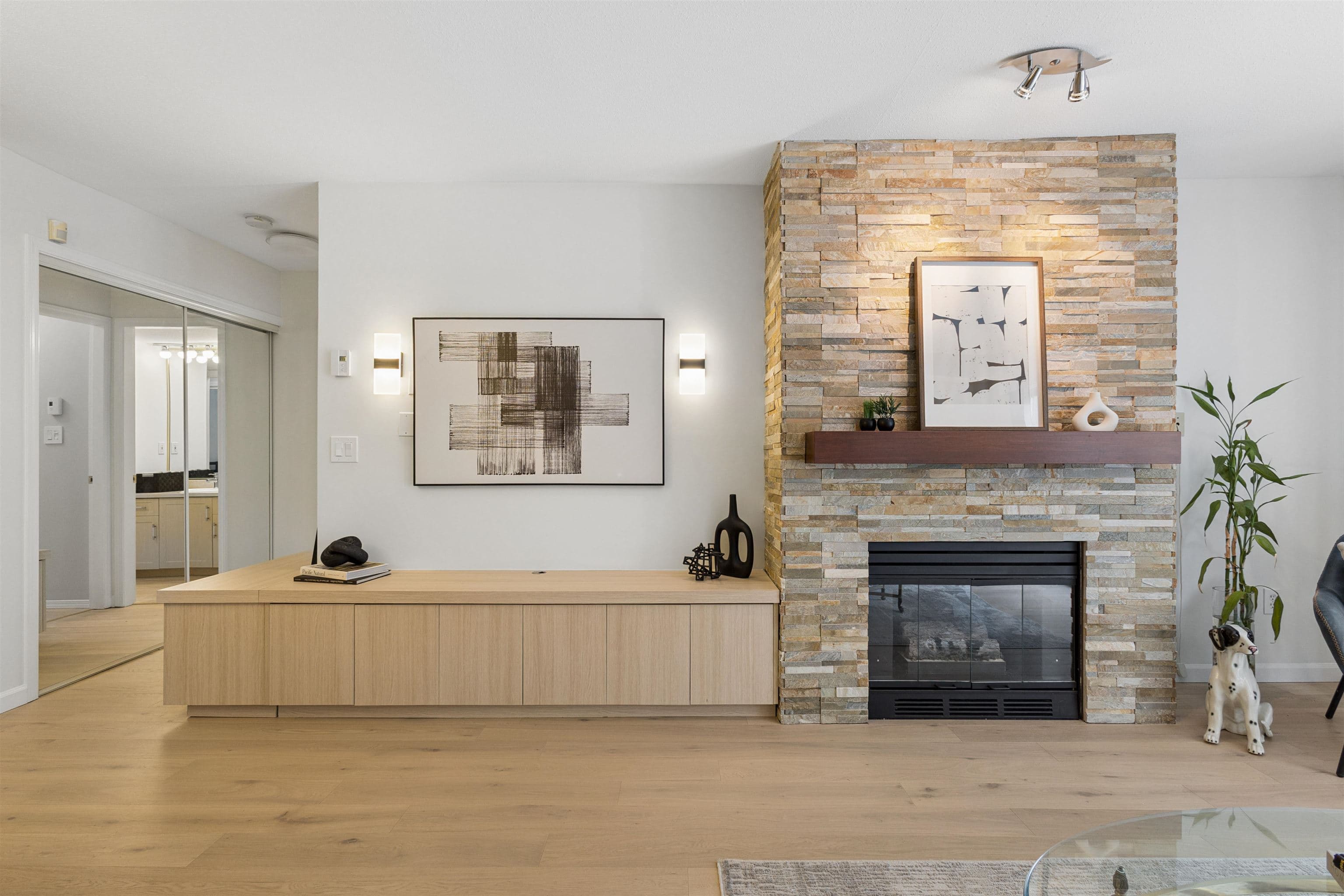 305 - 980 W 21st Street, Vancouver, V5Z 1Z1 — photo 3