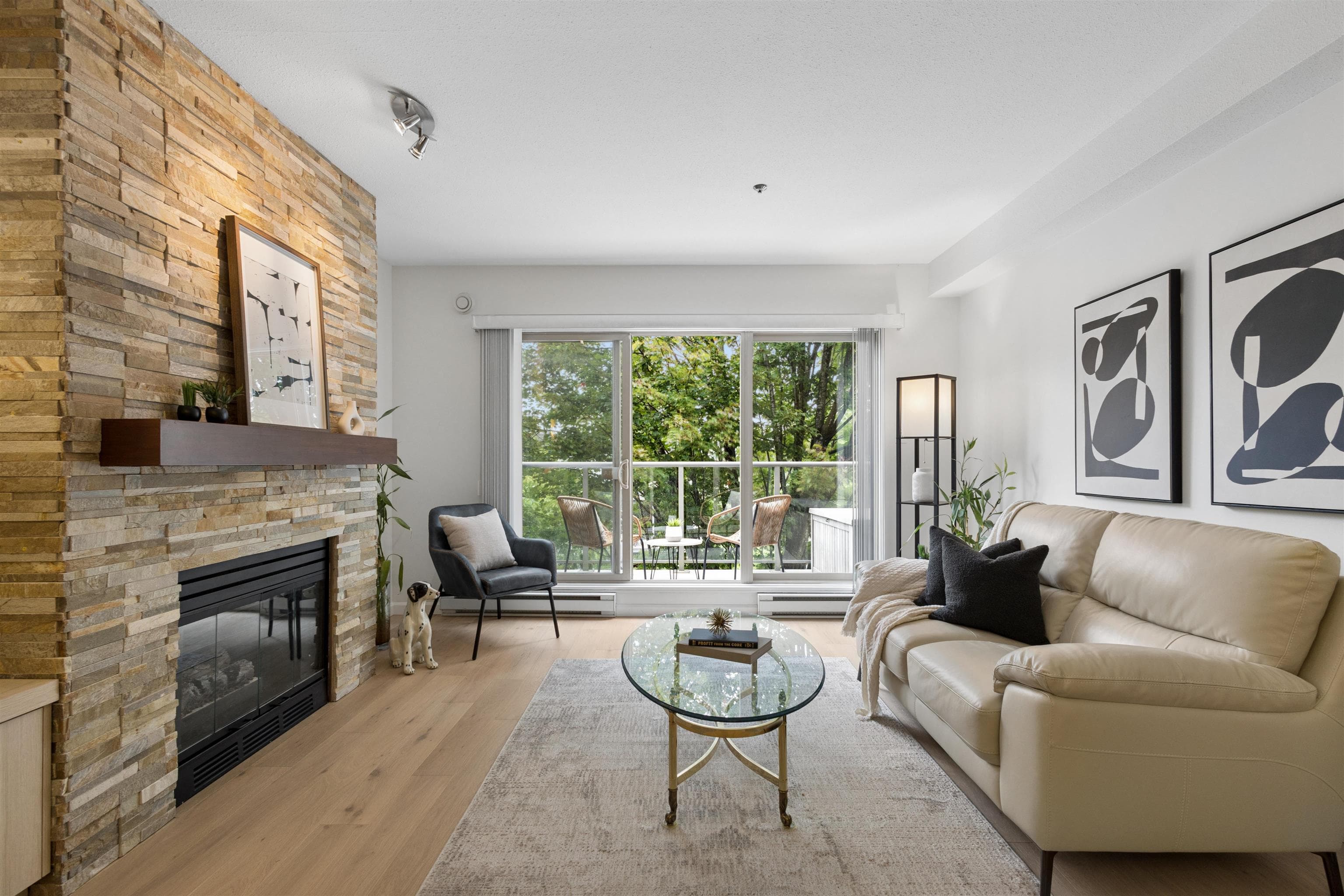 305 - 980 W 21st Street, Vancouver, V5Z 1Z1 — photo 1