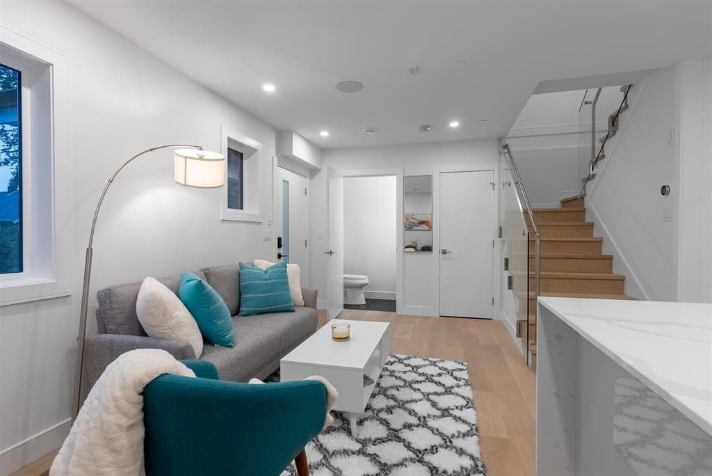2881 E Georgia Street, Vancouver, V5K 2K3 — photo 4