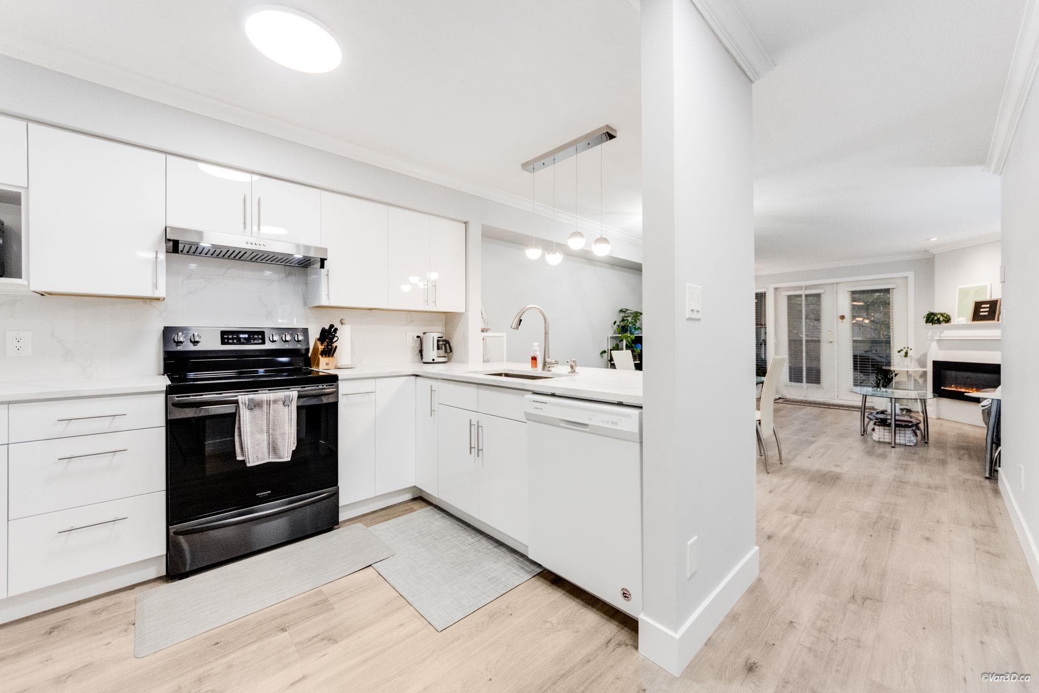 204B - 7025 Stride Avenue, Burnaby, V3N 4Y2 — photo 2