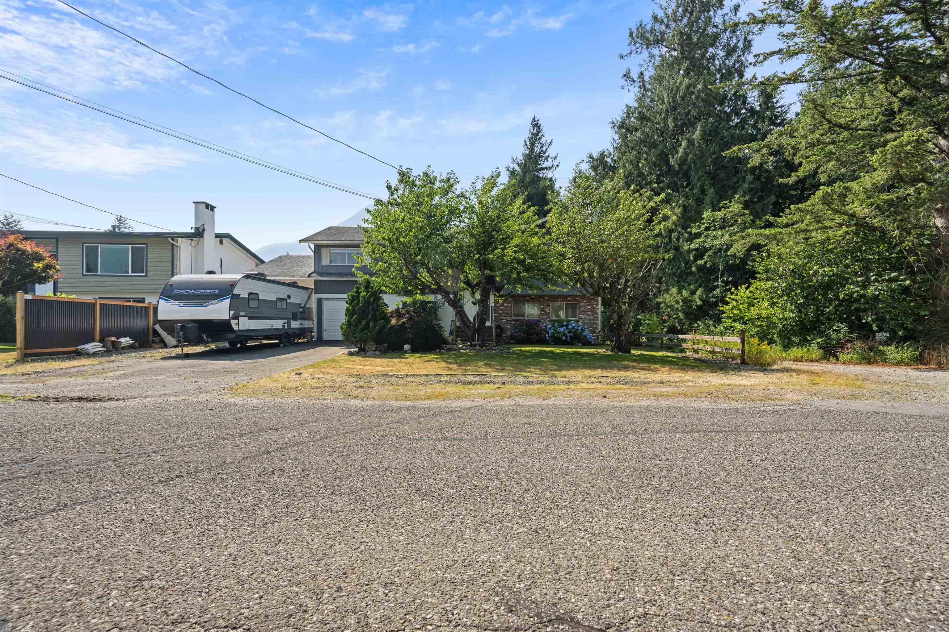 450 Wardle Street, Hope, V0X 1L0 — photo 2
