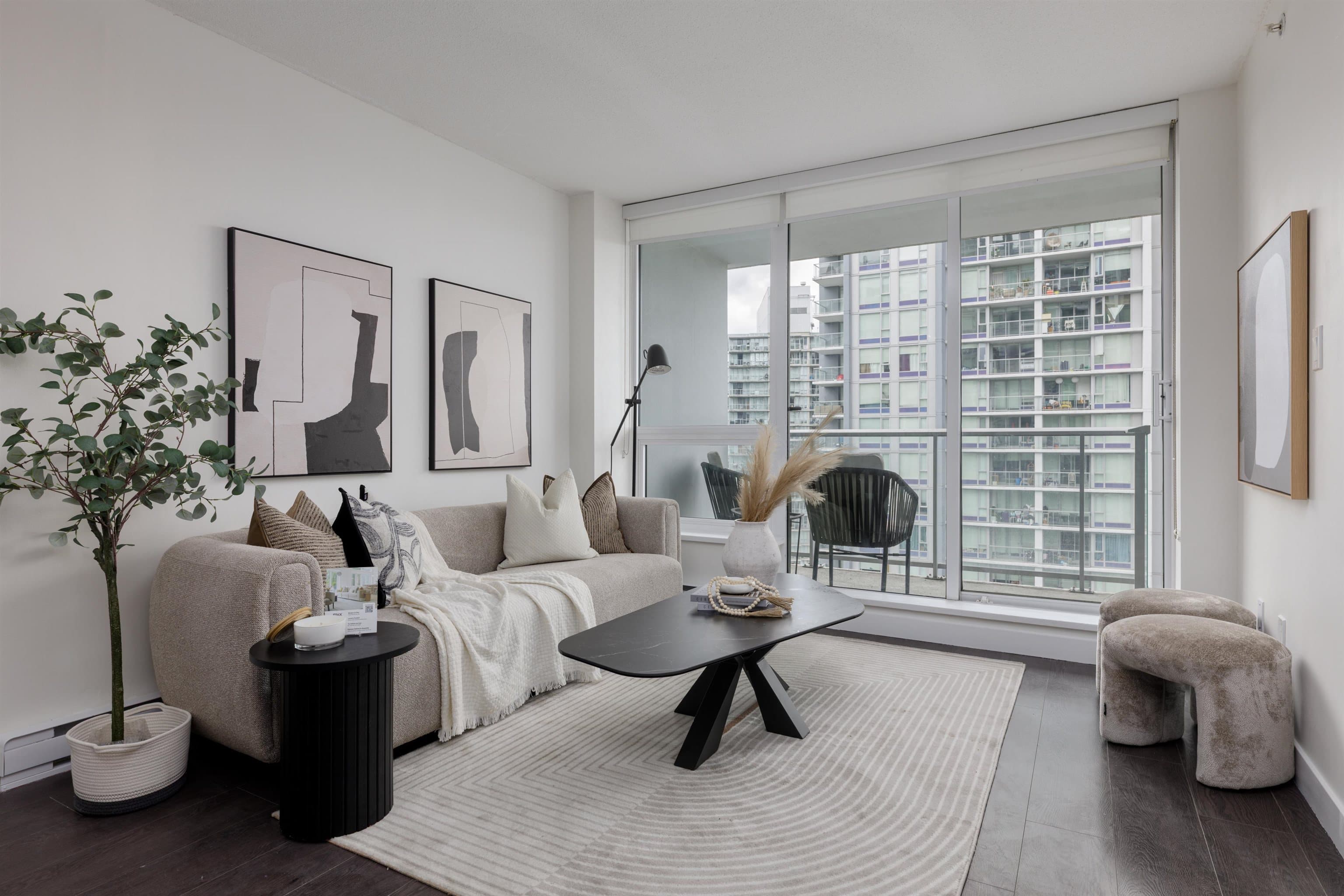 3608 - 13750 100 Avenue, Surrey, V3T 0L3 — photo 1