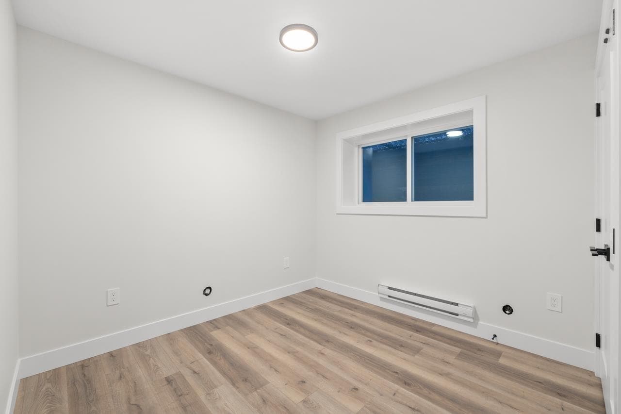 Basement - 10539 Mcveety St Street, Maple Ridge, V2W 0K3 — photo 3
