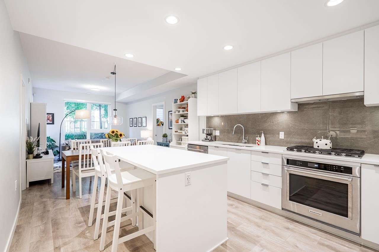 202 - 615 Cottonwood Avenue, Coquitlam, V3J 2S5 — photo 5