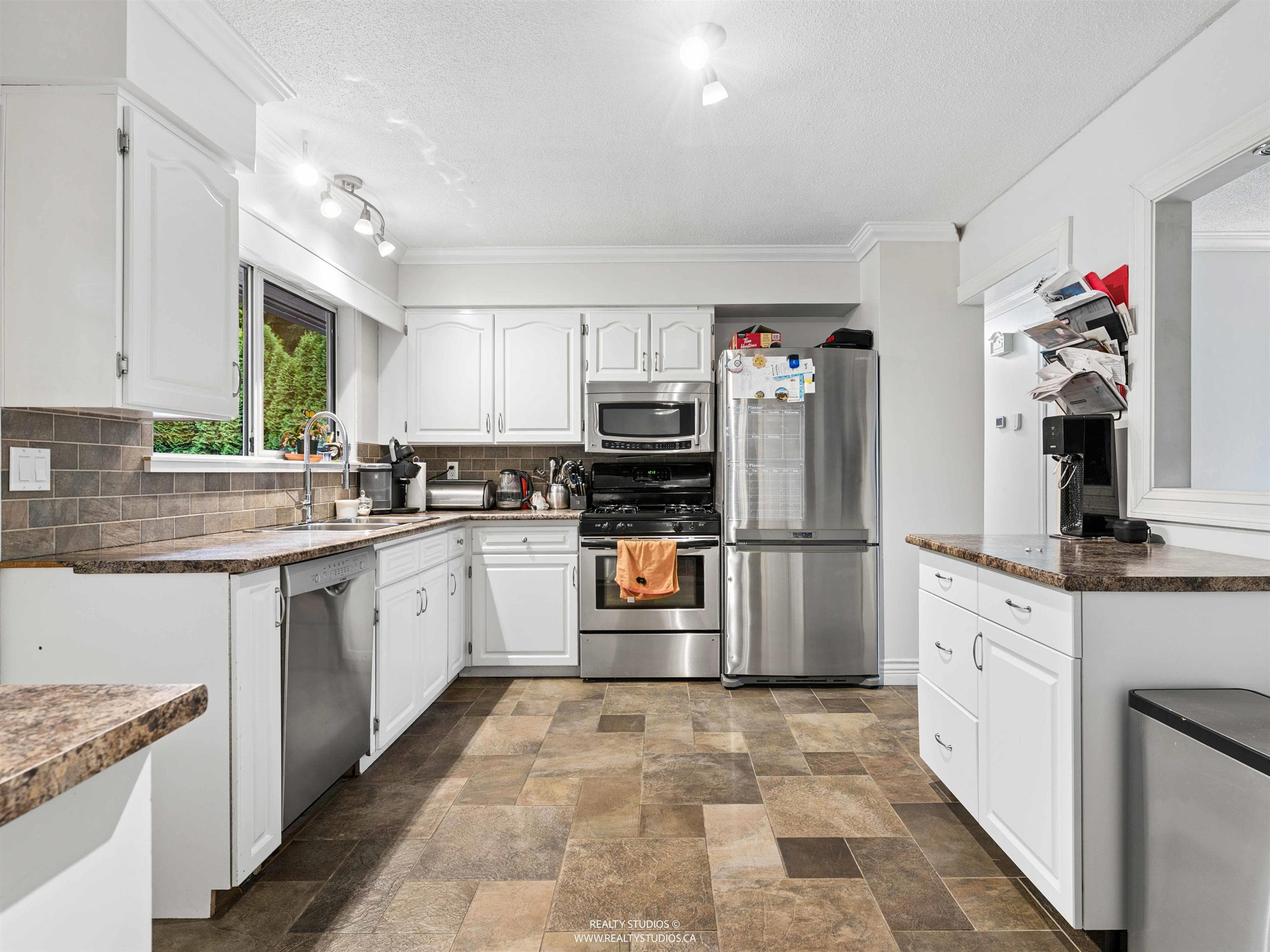 21796 Donovan Avenue, Maple Ridge, V2X 3A7 — photo 4