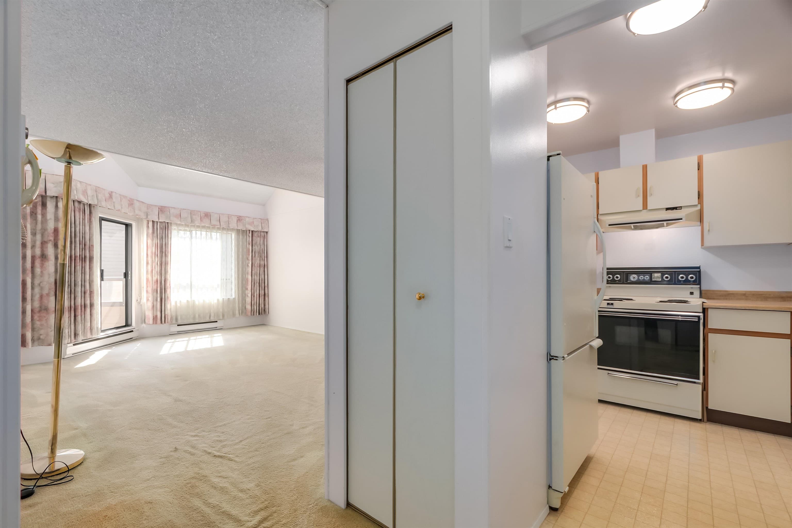 303 - 1690 Augusta Avenue, Burnaby, V5A 2V6 — photo 5