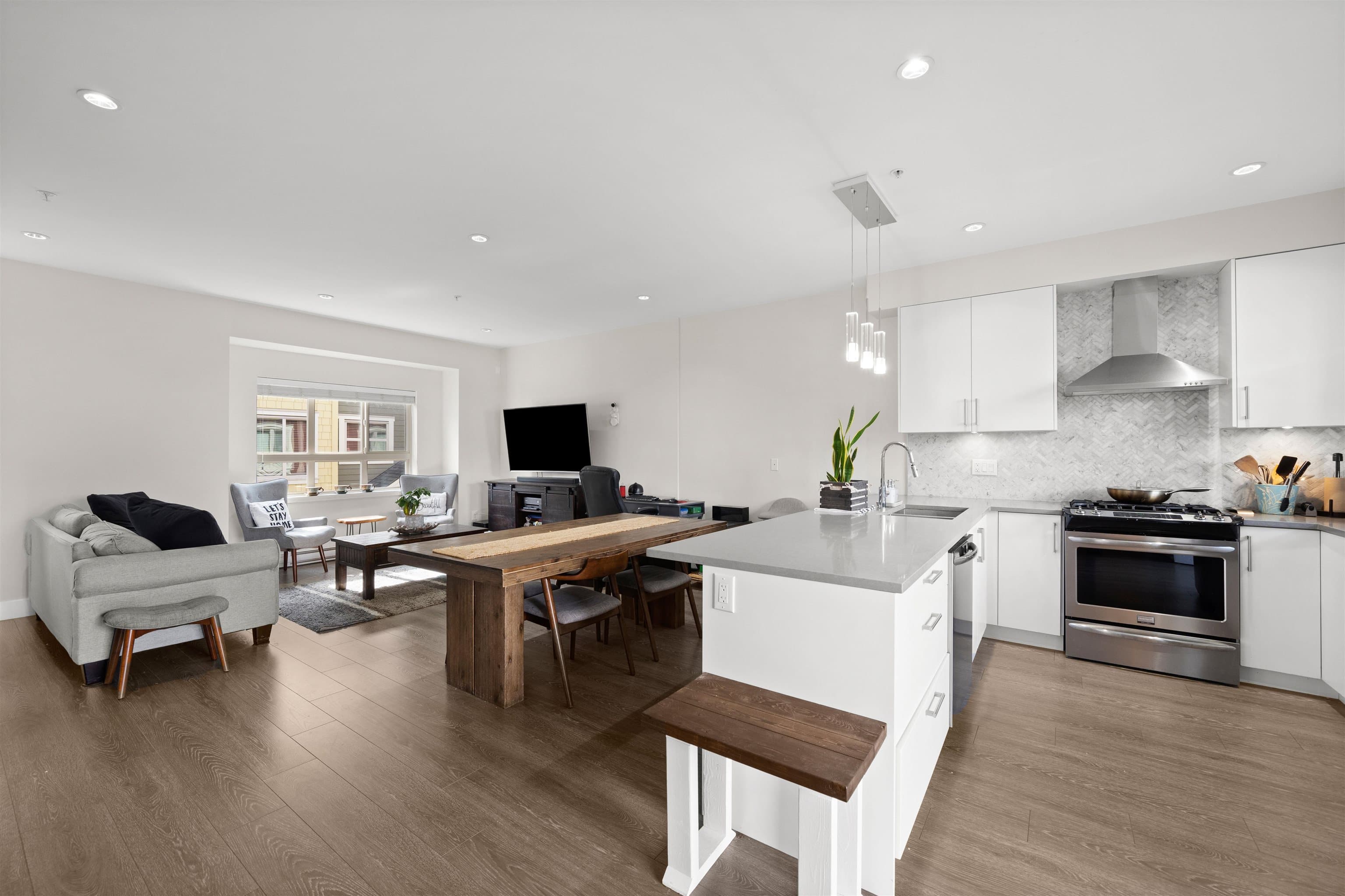 843 Ewen Avenue, New Westminster, V3M 0K6 — photo 3