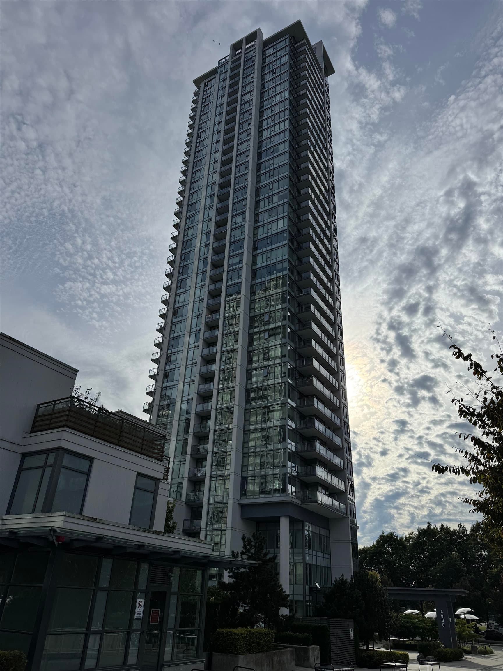 303 - 4900 Lennox Lane, Burnaby