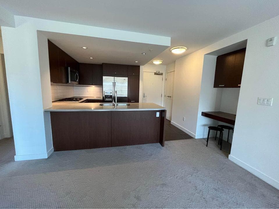3XX - 2940 King George Boulevard, Surrey, V4P 0E4 — photo 3