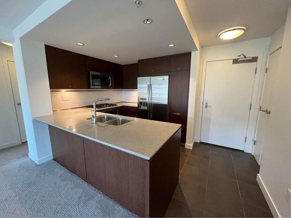 3XX - 2940 King George Boulevard, Surrey