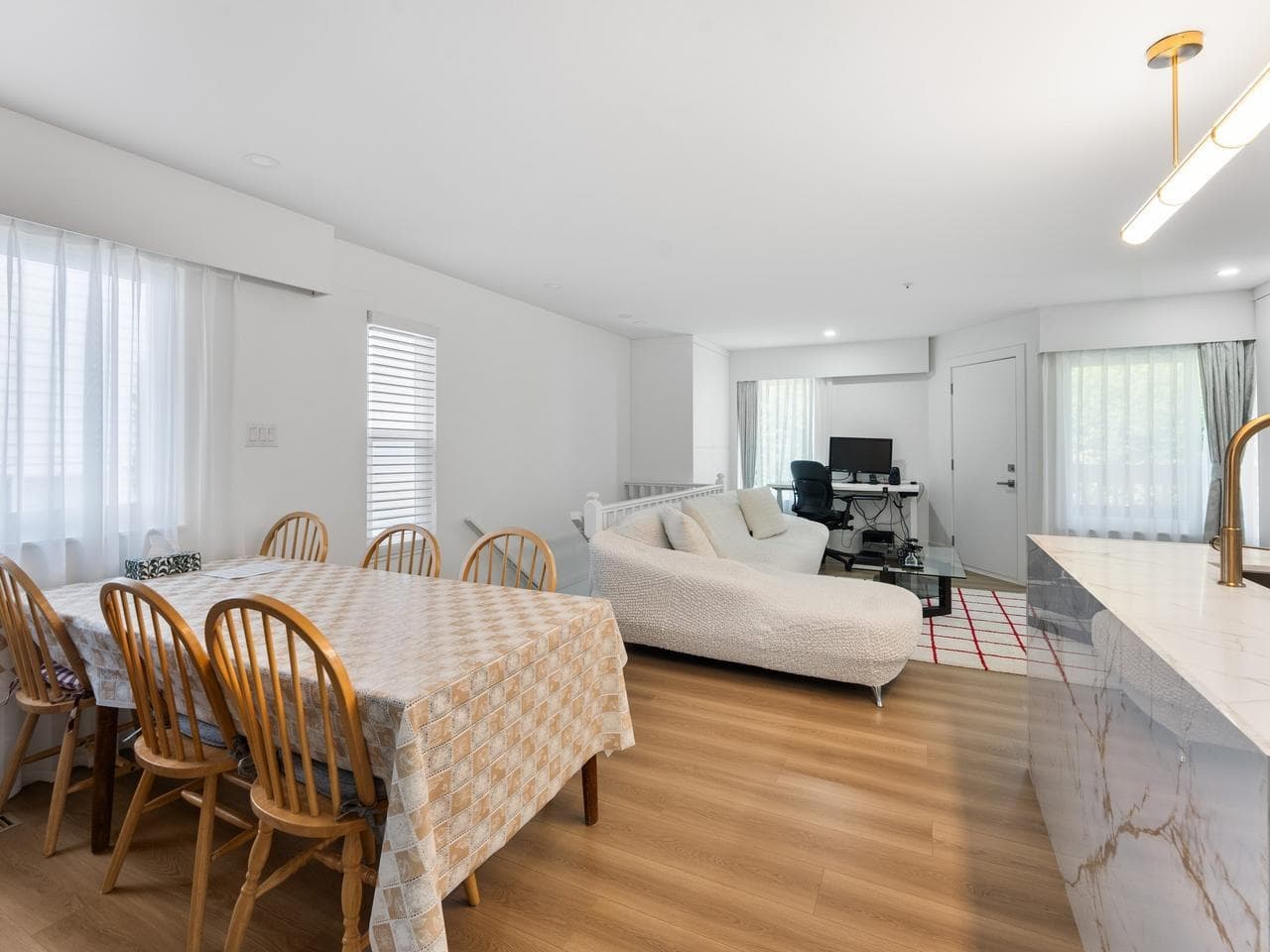 310 16th Avenue, Vancouver, V5T 2T6 — photo 3