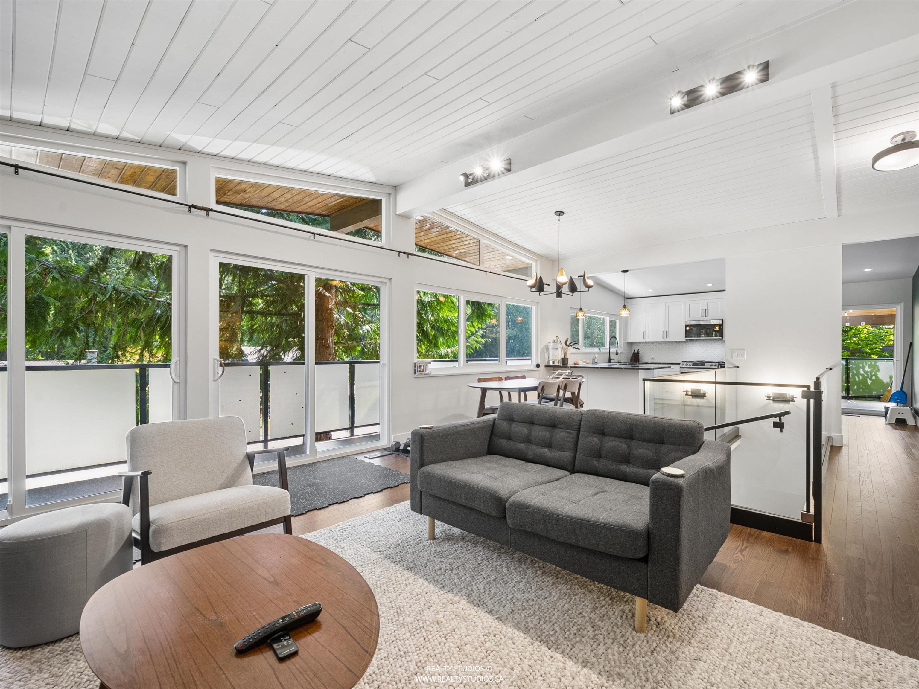 4651 Hoskins Road, North Vancouver, V7K 2R2 — photo 3