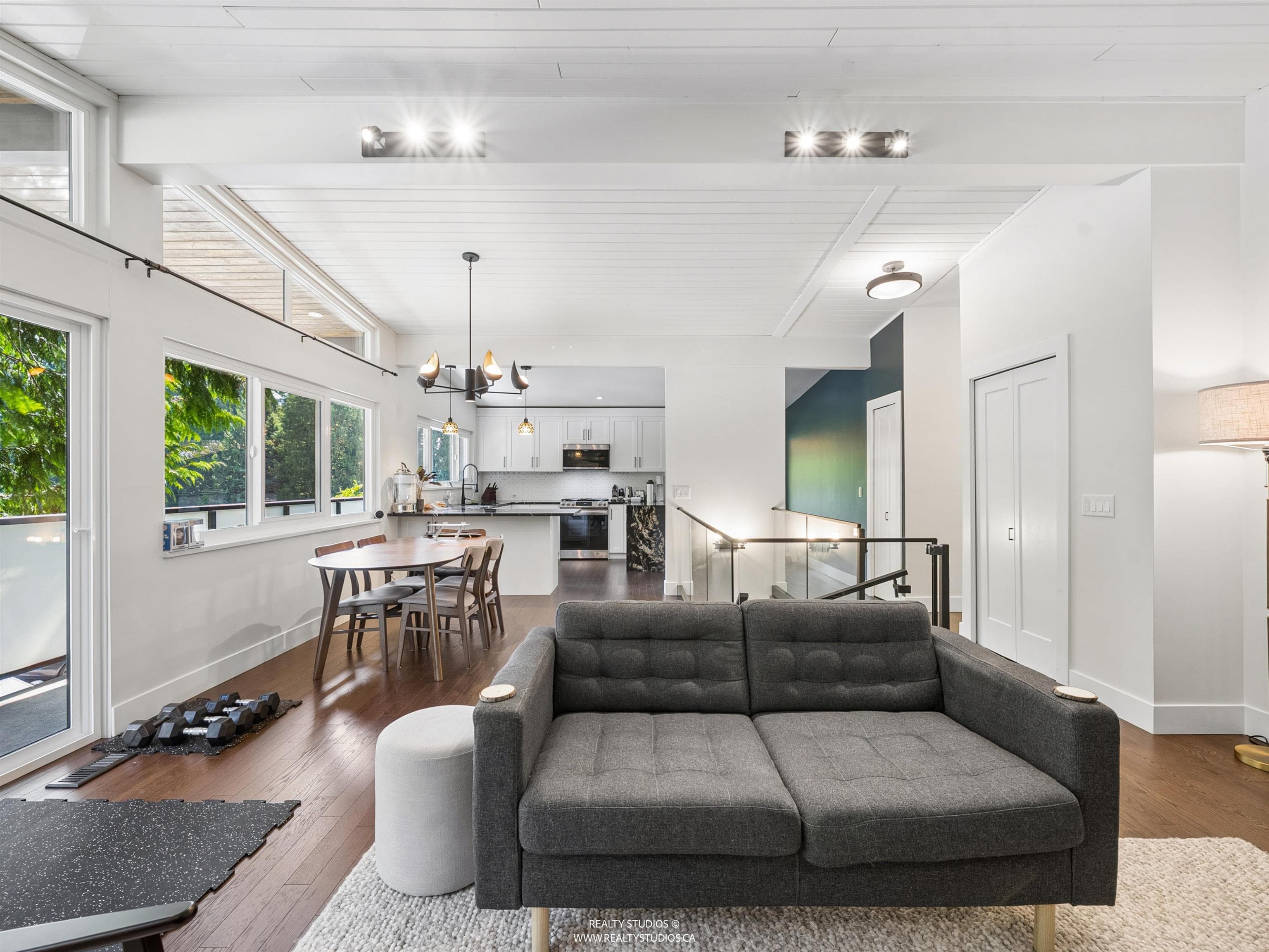 4651 Hoskins Road, North Vancouver, V7K 2R2 — photo 5