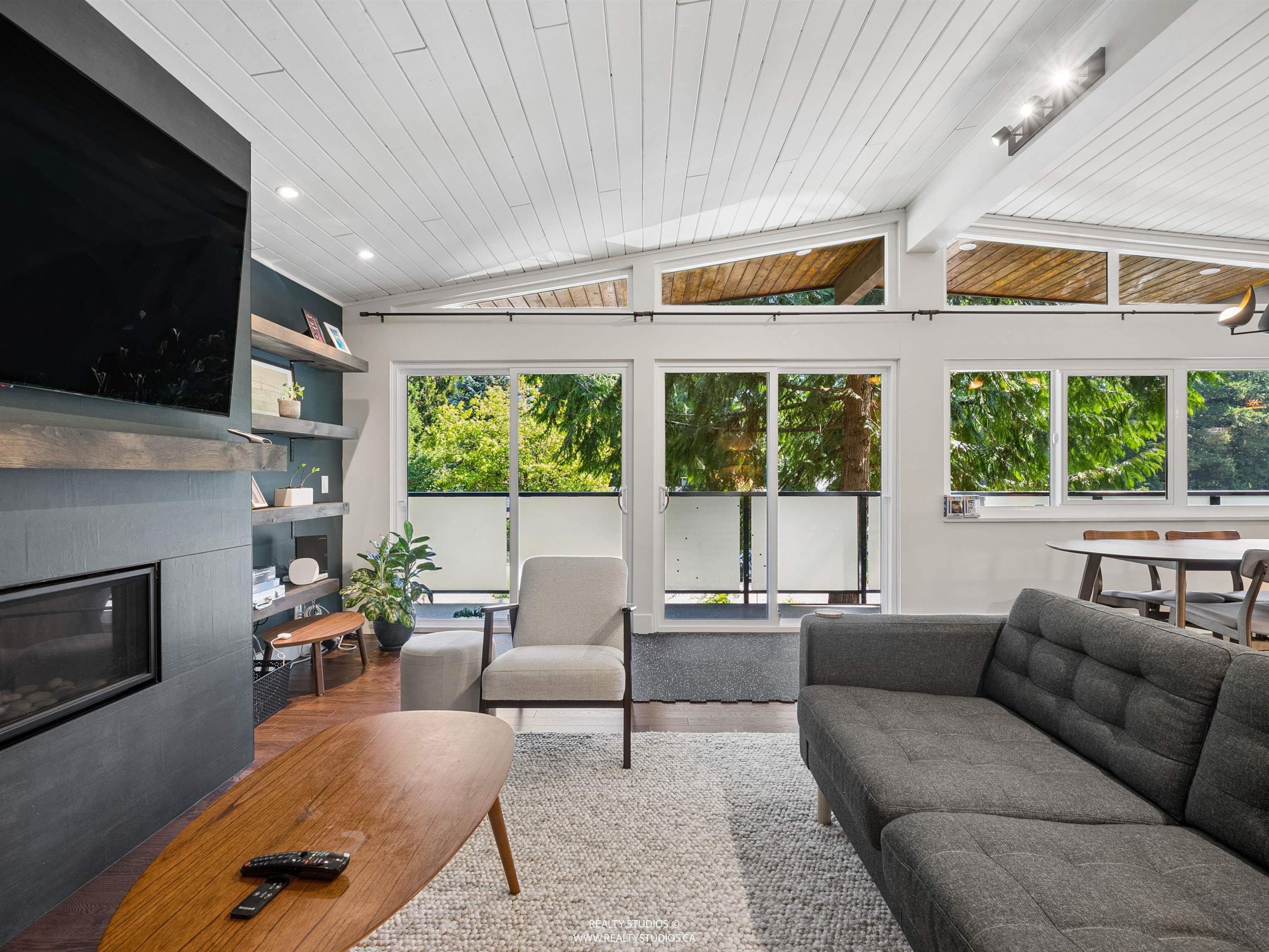 4651 Hoskins Road, North Vancouver, V7K 2R2 — photo 4