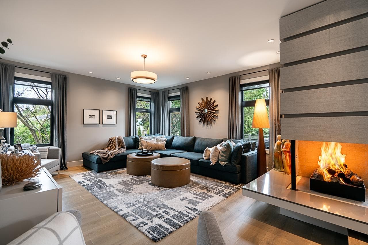 5570 Hampstead Place, Burnaby, V5E 4E7 — photo 3