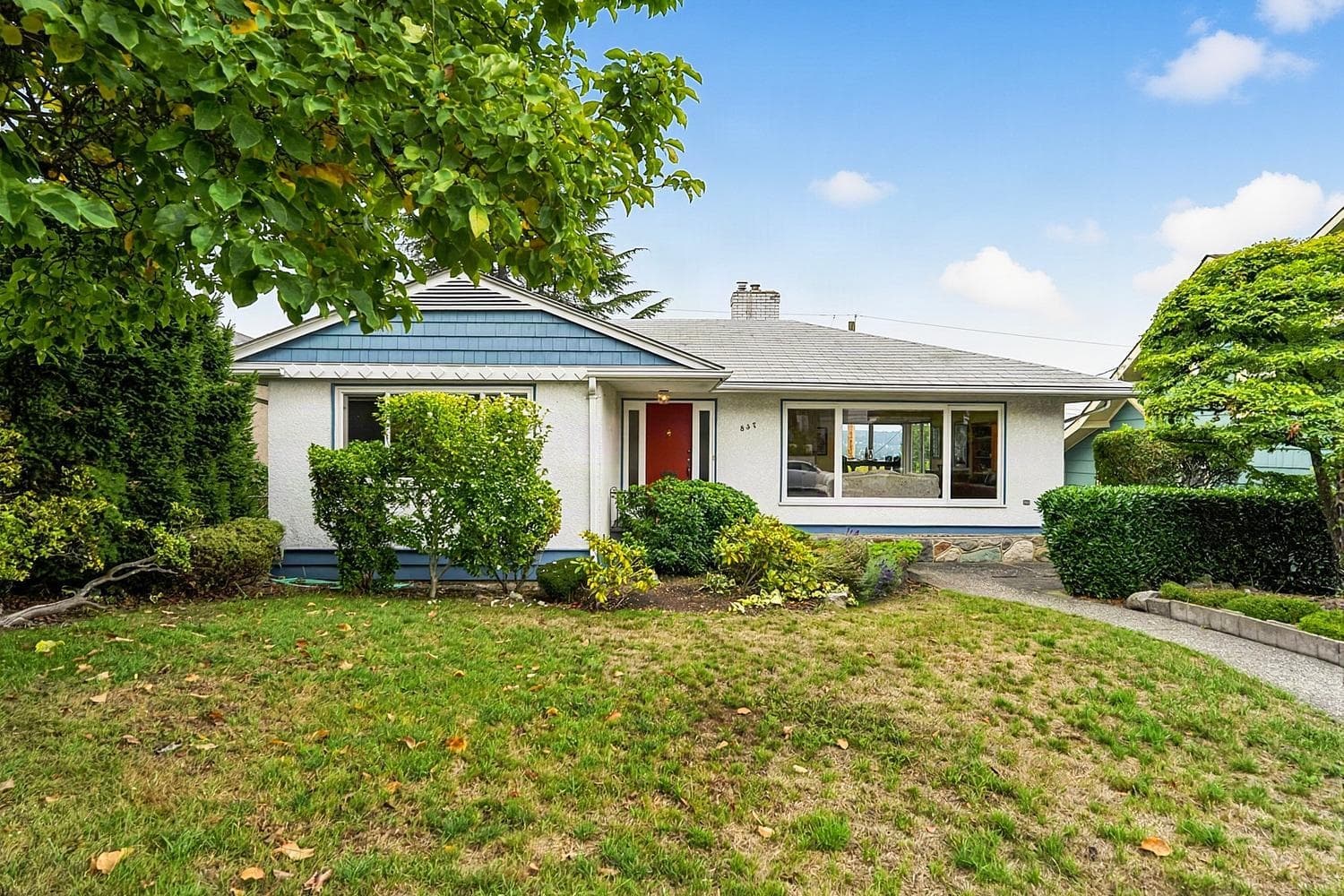 837 Burnaby Street, New Westminster, V3L 4V8 — photo 1