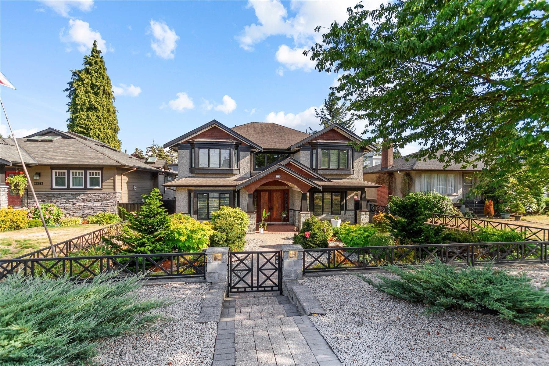 8330 12th Avenue, Burnaby, V3N 2L6 — photo 1