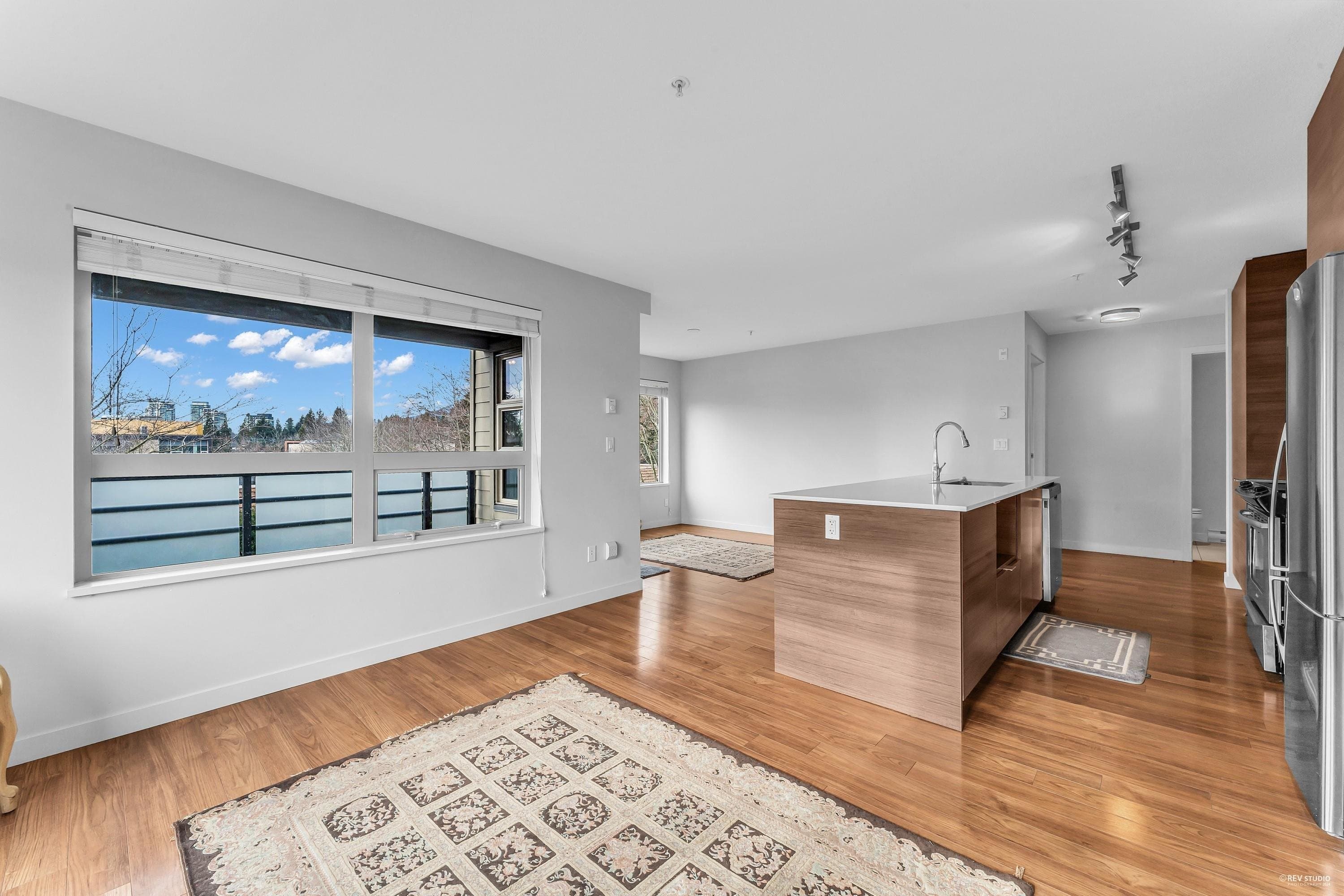 305 - 1677 Lloyd Avenue, North Vancouver, V7P 0B1 — photo 3