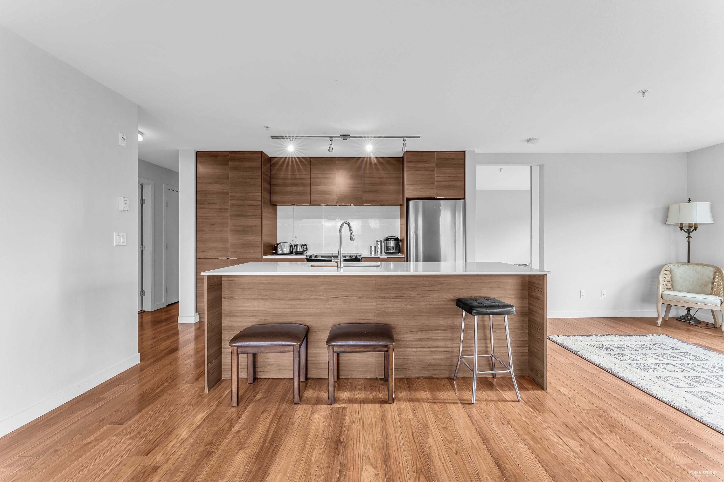305 - 1677 Lloyd Avenue, North Vancouver, V7P 0B1 — photo 4