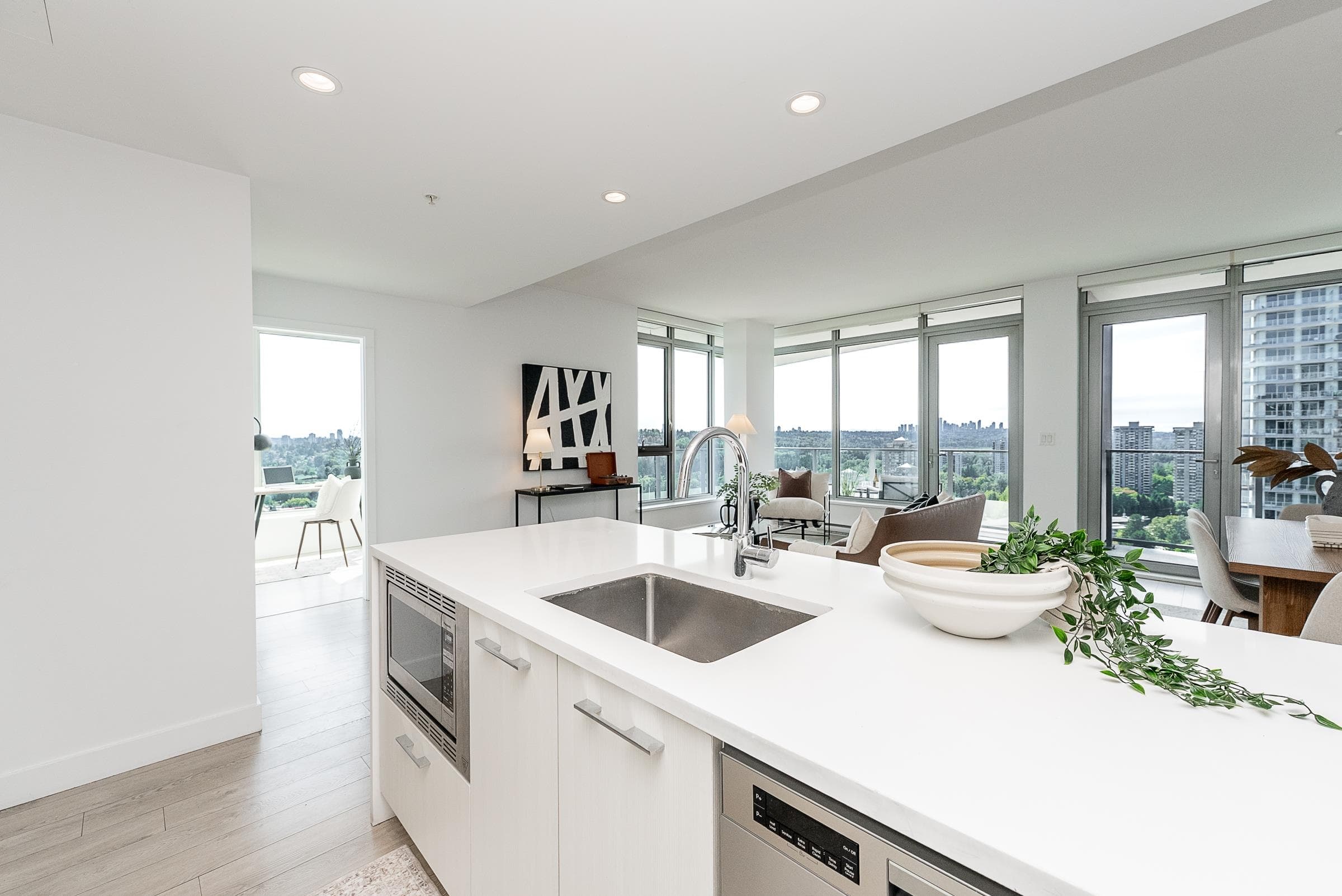 1701 - 518 Whiting Way, Coquitlam, V3J 0H7 — photo 4