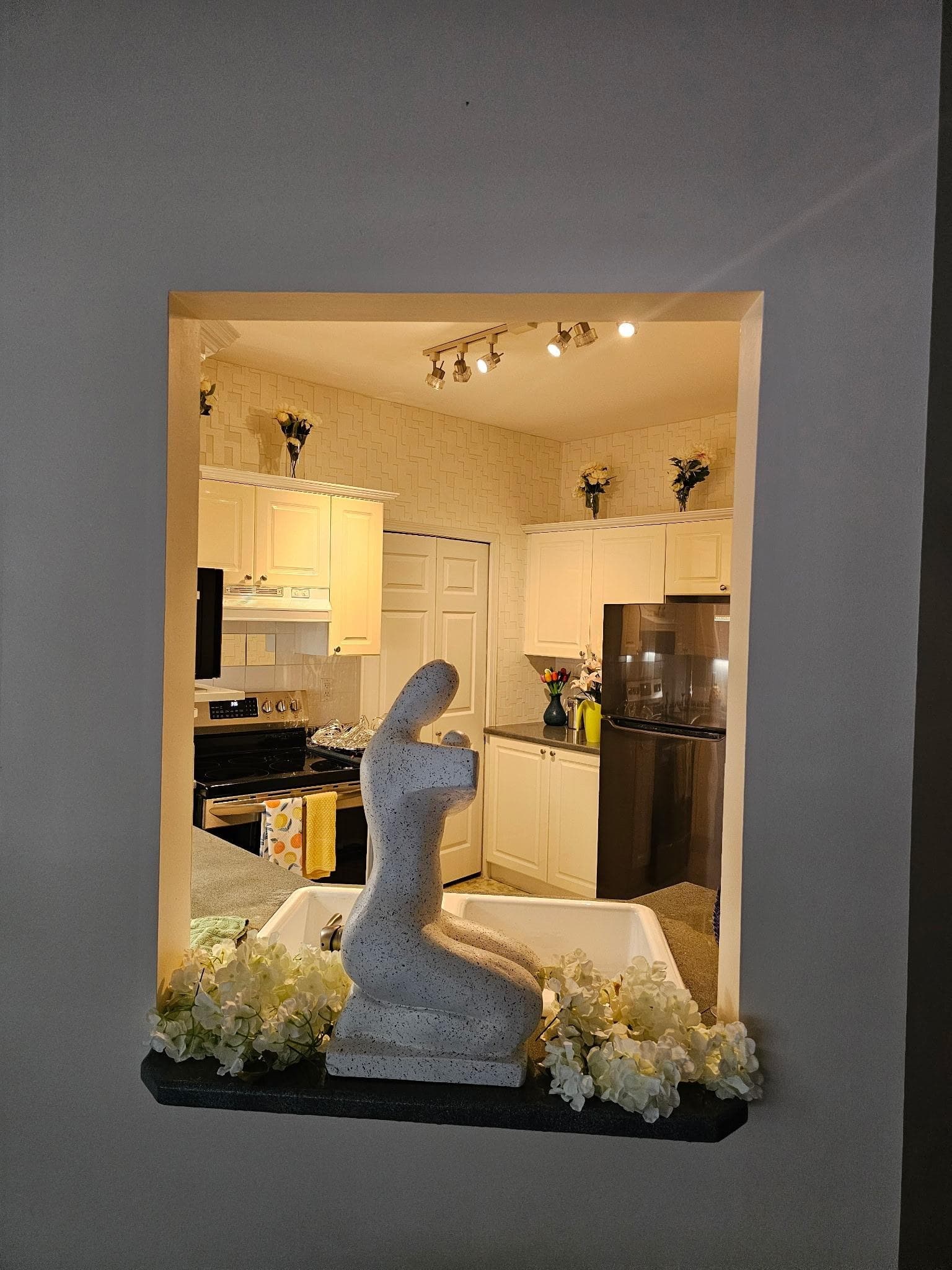 101 - 12088 66 Avenue, Surrey, V3W 1Z9 — photo 1