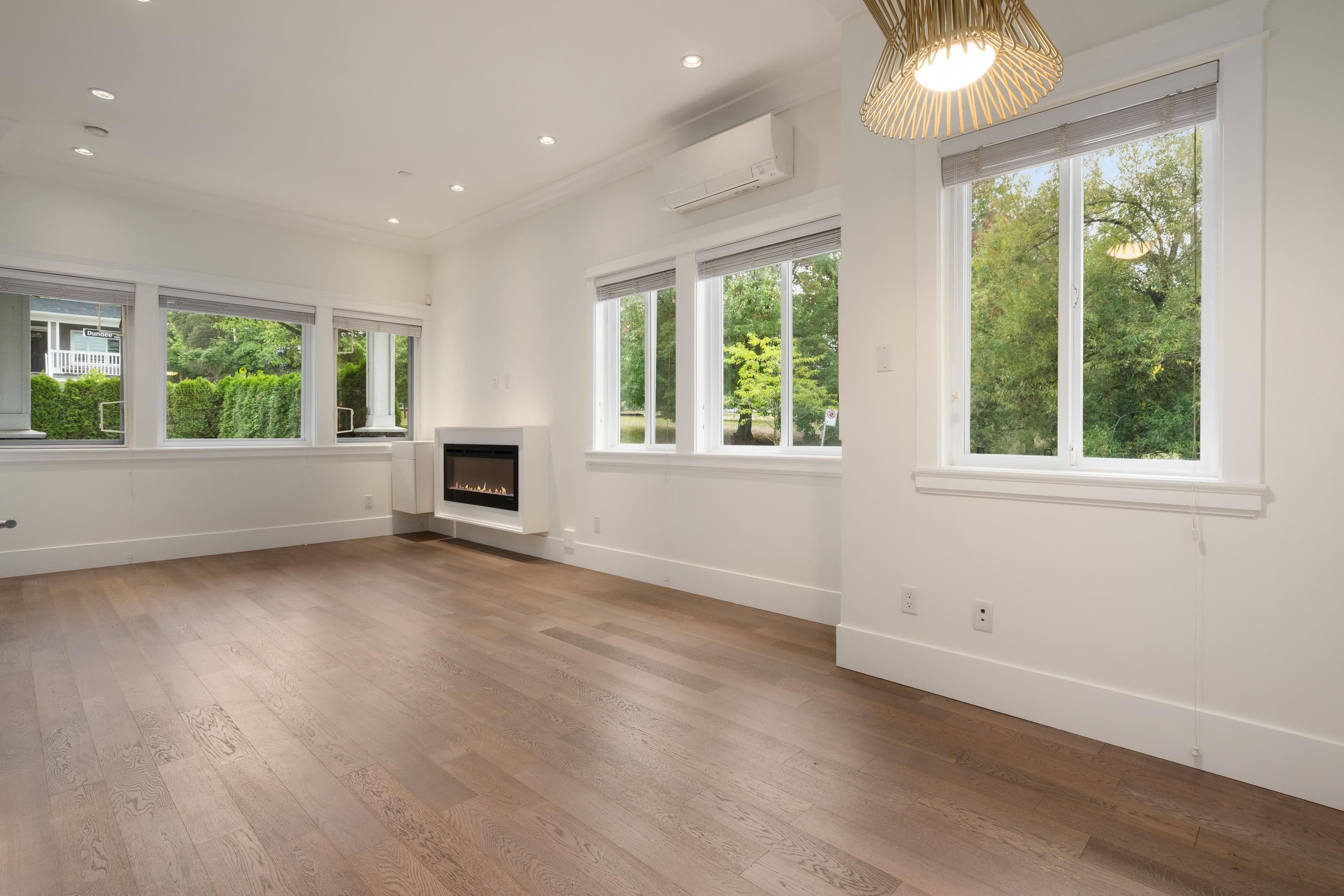 5565 Dundee Street, Vancouver, V5R 3T8 — photo 5