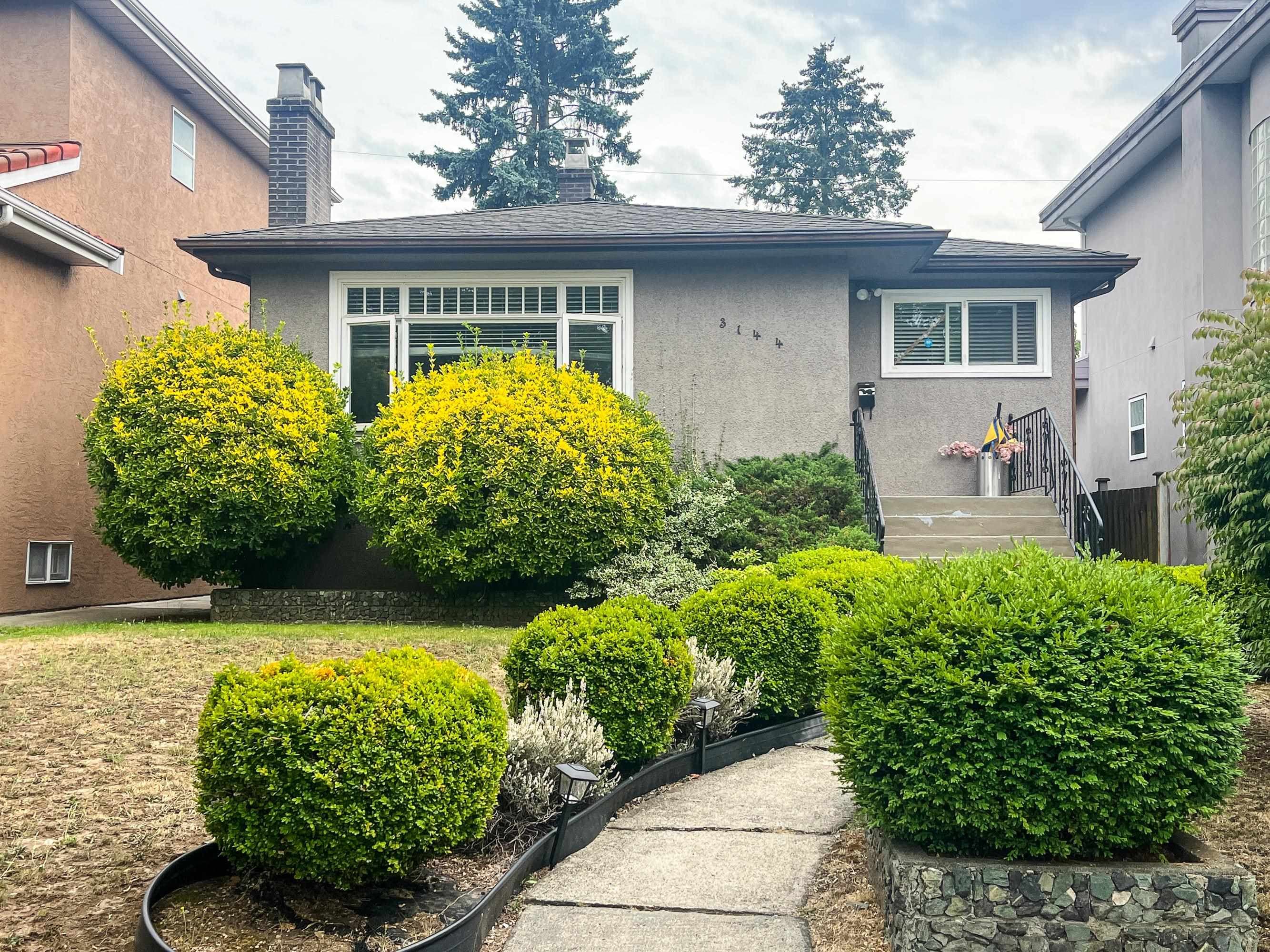 3144 E 18th Avenue, Vancouver, V5M 2R5 — photo 1