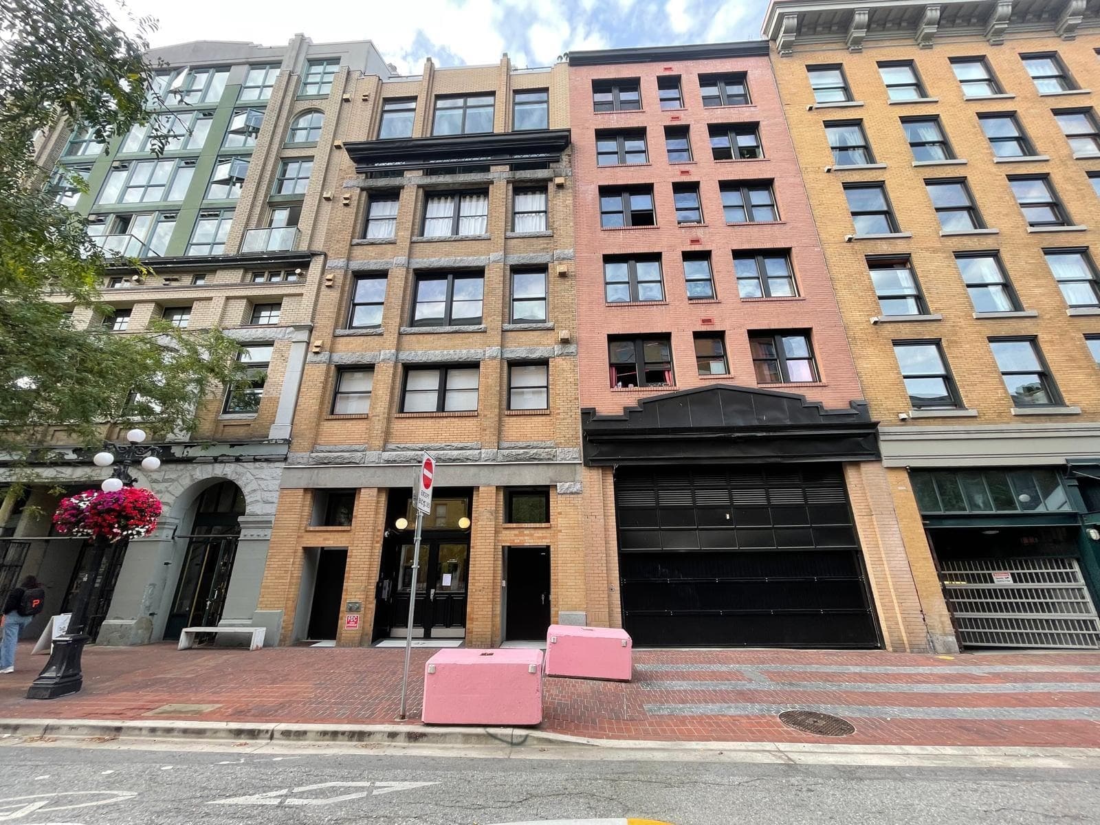 704 - 27 Alexander Street, Vancouver, V6A 1B2 — photo 1