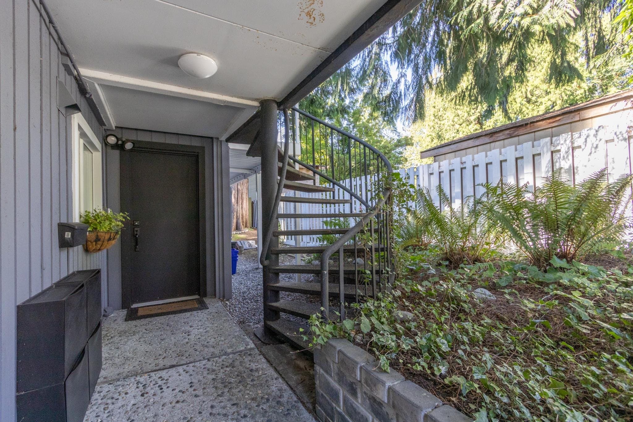 Suite - 2673 Woodbine Drive, North Vancouver, V7R 2R7 — photo 2