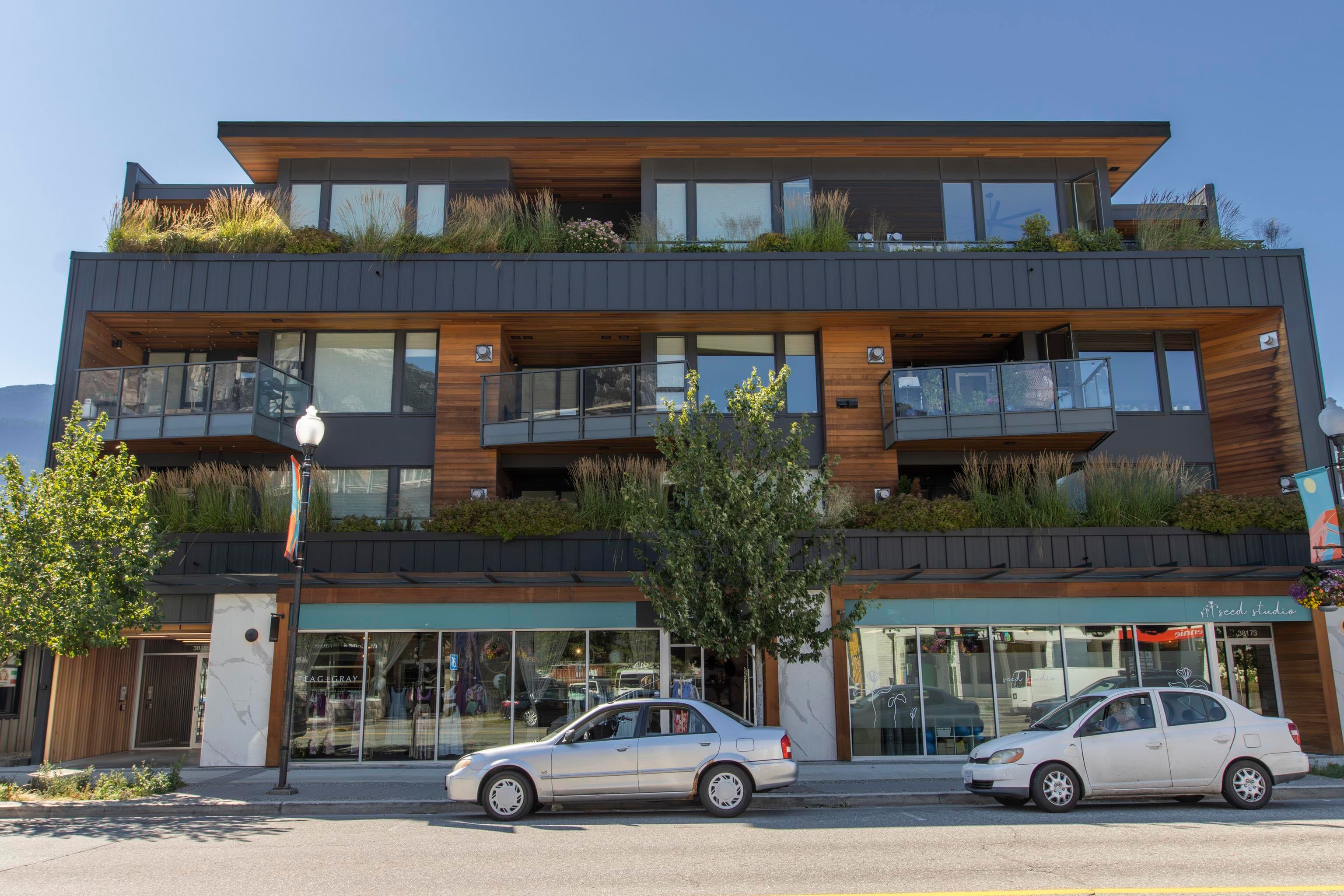 303 - 38165 Cleveland Avenue, Squamish, V8B 0P1 — photo 1