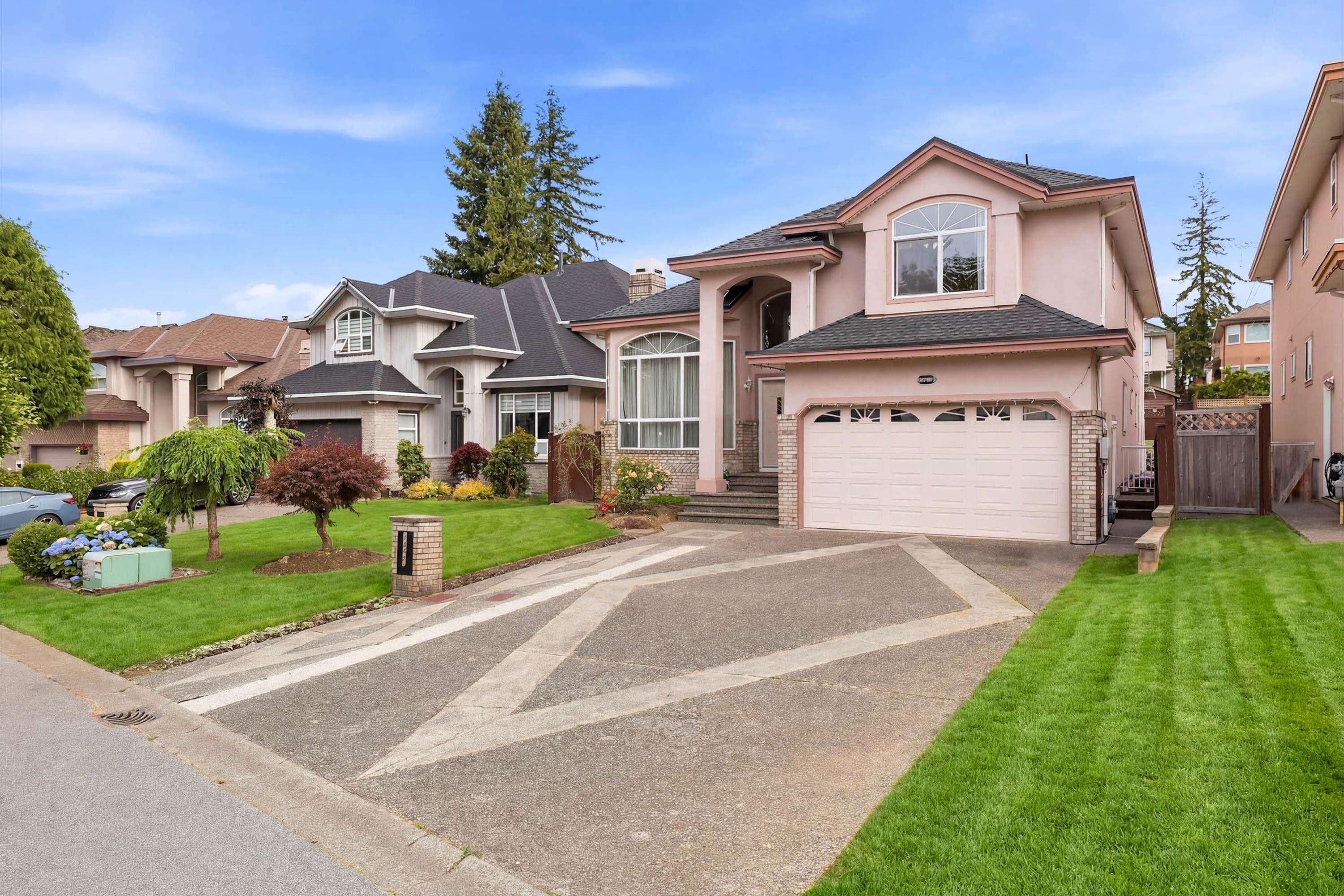 12587 60a Avenue, Surrey, V3X 3L7 — photo 2