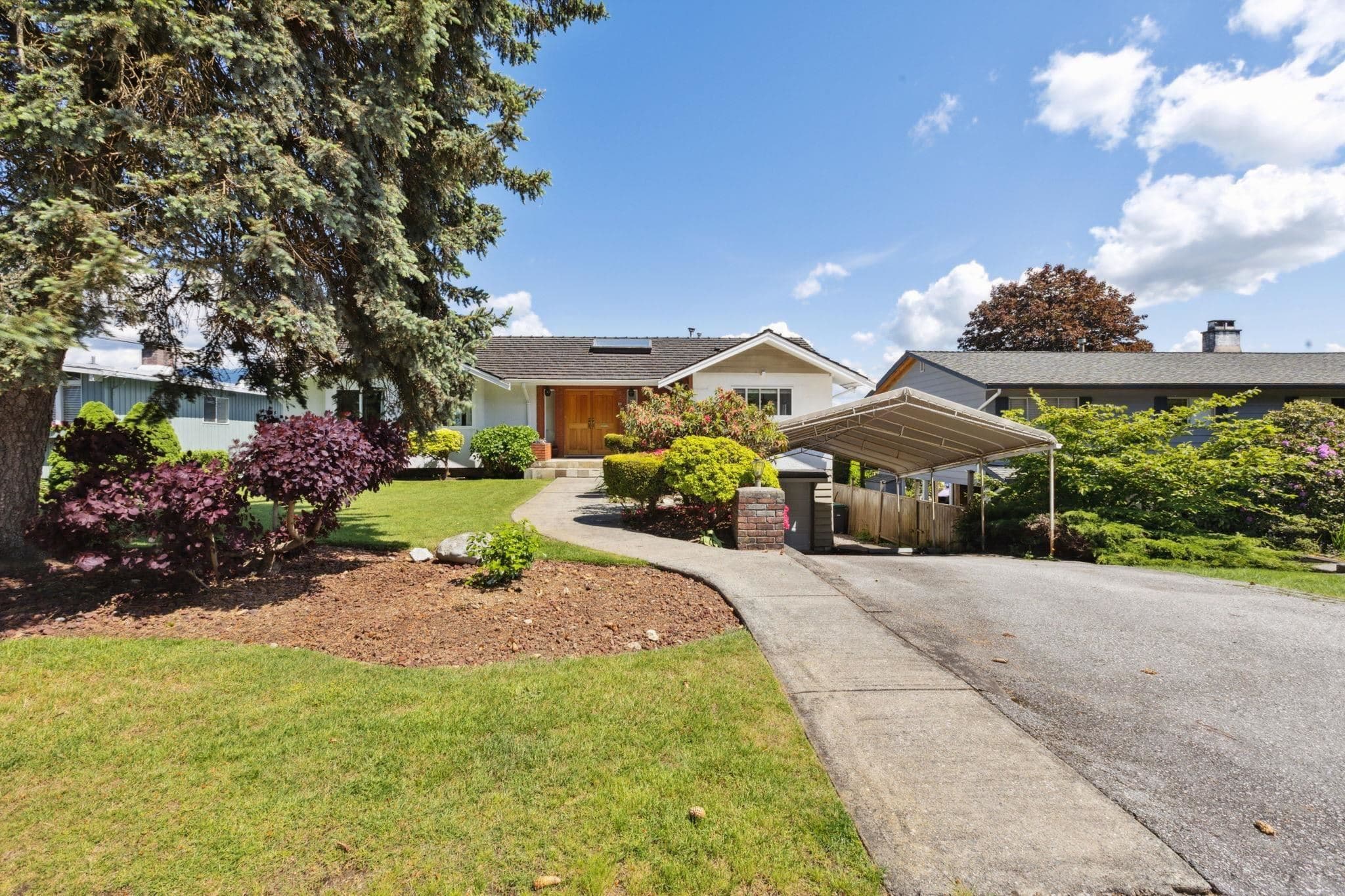 474 Fairway Drive, North Vancouver, V7G 1L5 — photo 3